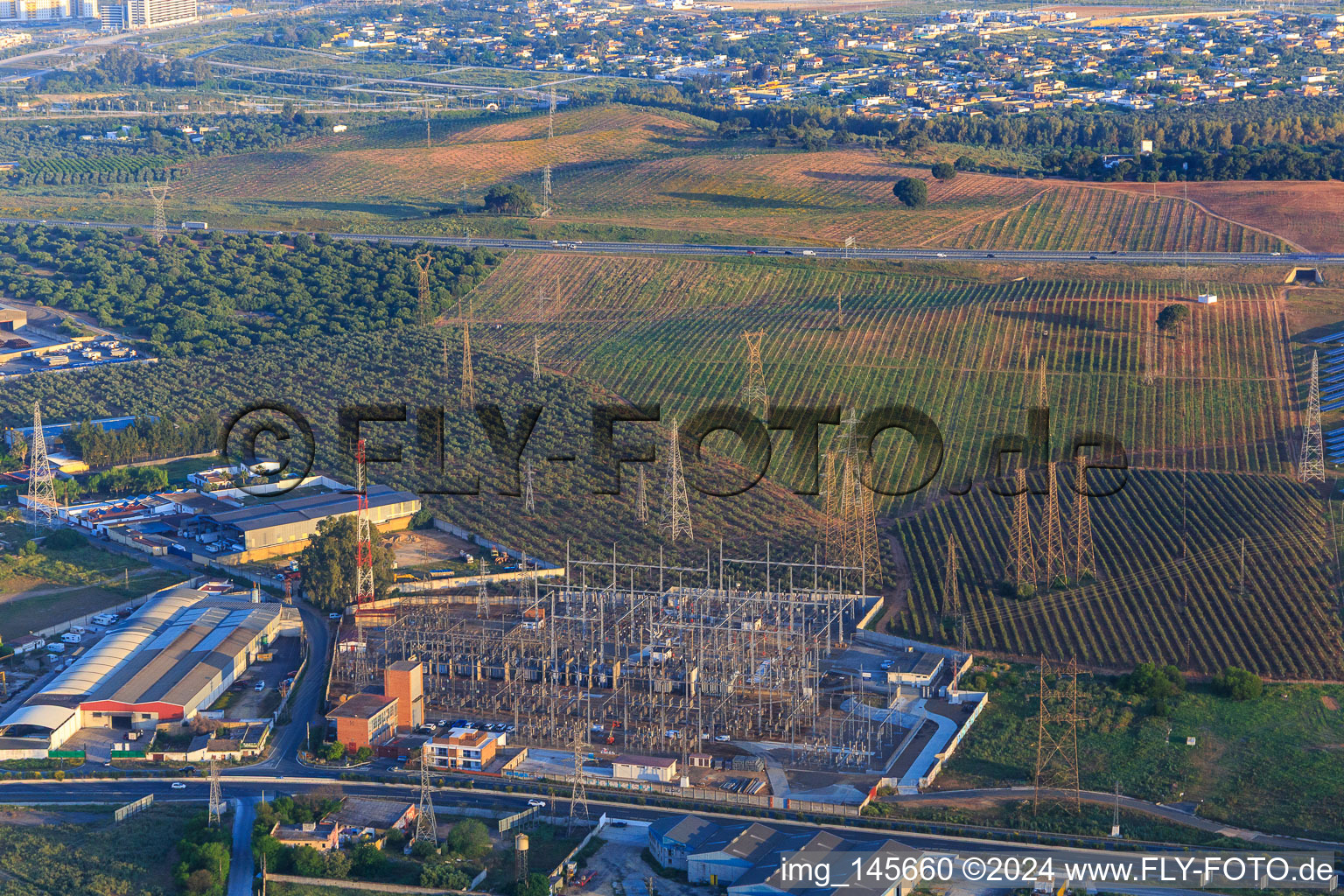 Umspannwerk Subestación Dos Hermanas an der A-392 in Alcalá de Guadaíra im Bundesland Sevilla, Spanien