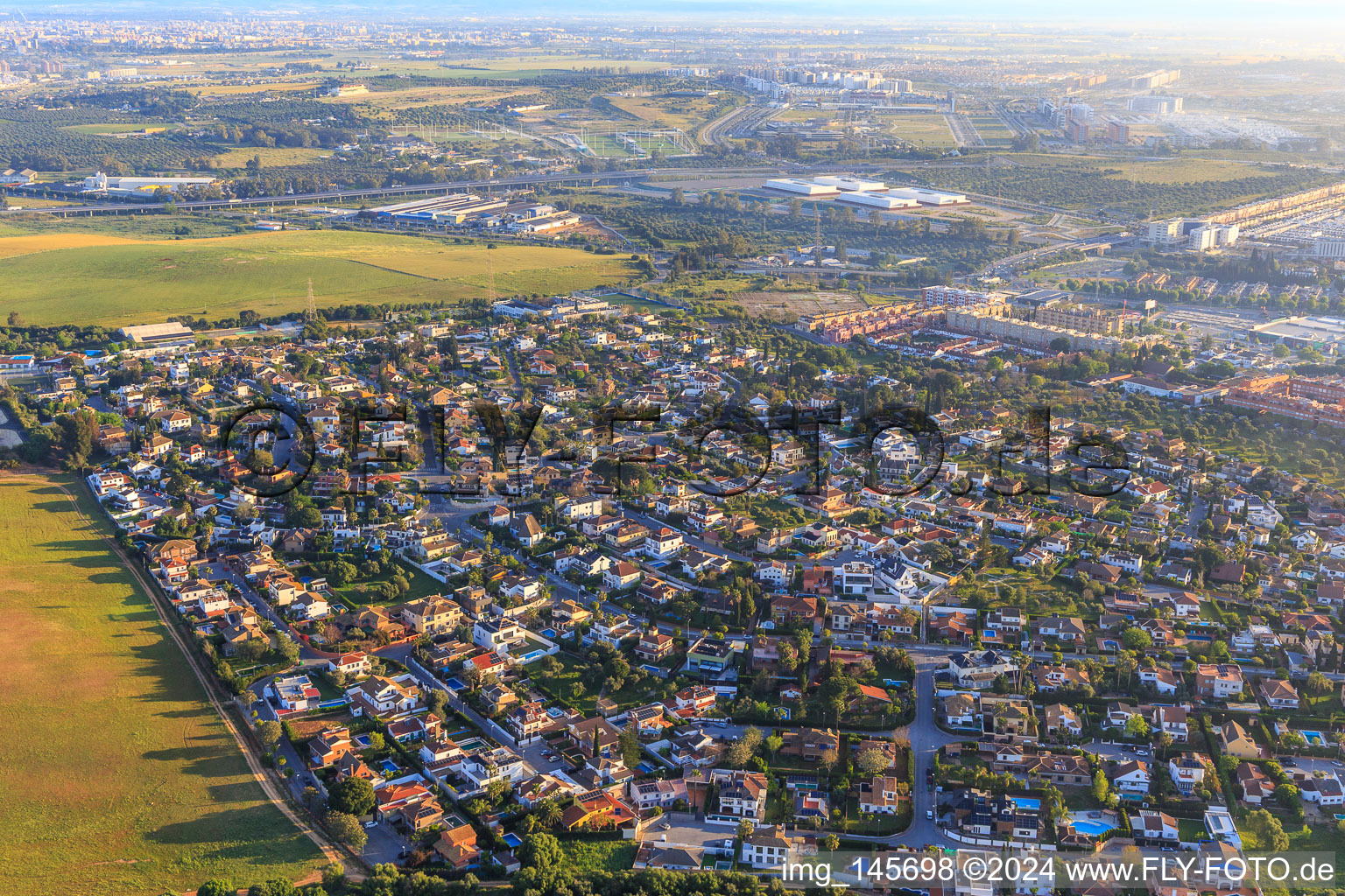 Stadtteil von Westen in Dos Hermanas im Bundesland Sevilla, Spanien