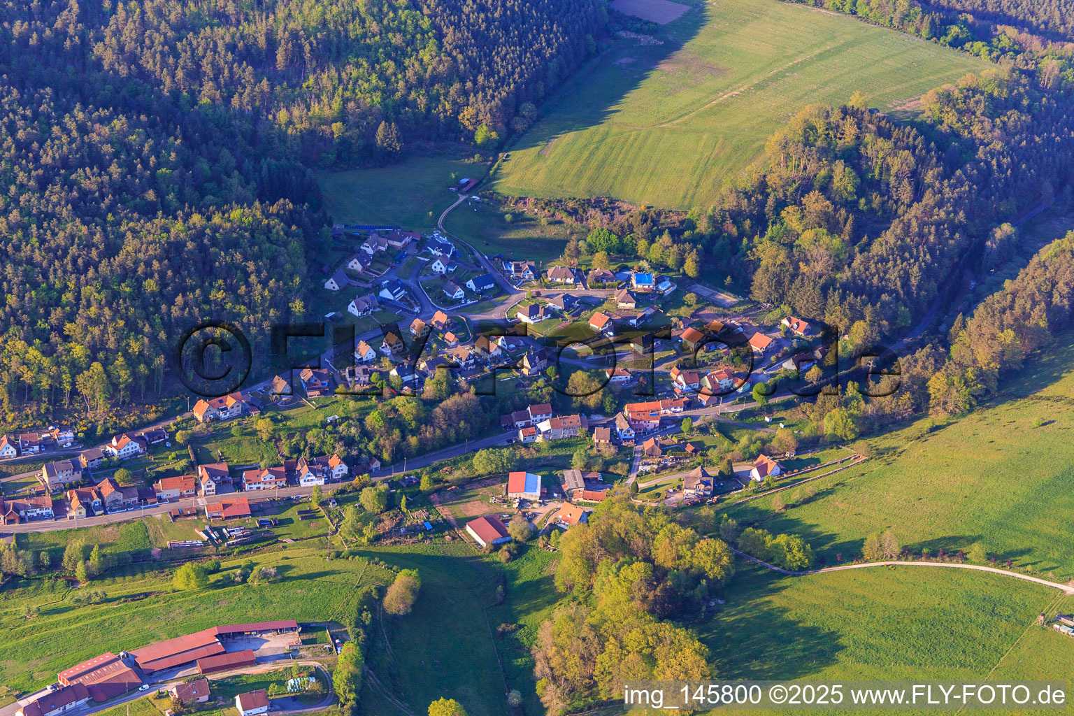 Rue de Hasenthal und Rue du Moulin in Reipertswiller im Bundesland Bas-Rhin, Frankreich
