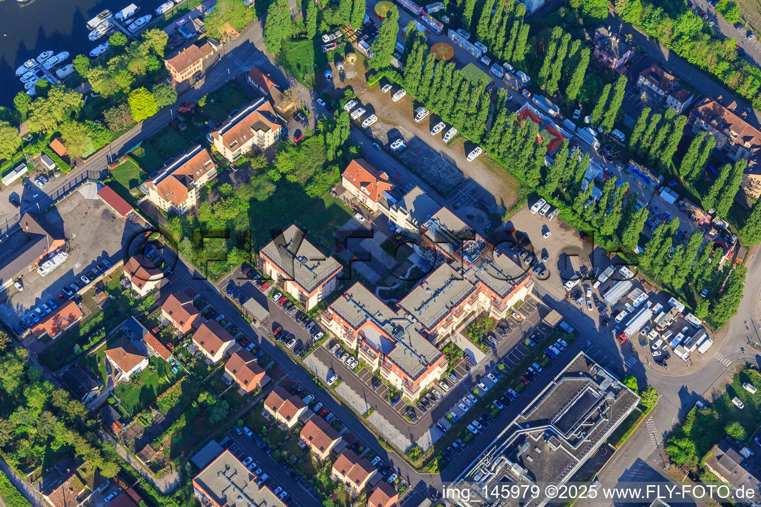 Neubauwohnsiedlung in der Rue Charles Biedermann in Saverne im Bundesland Bas-Rhin, Frankreich