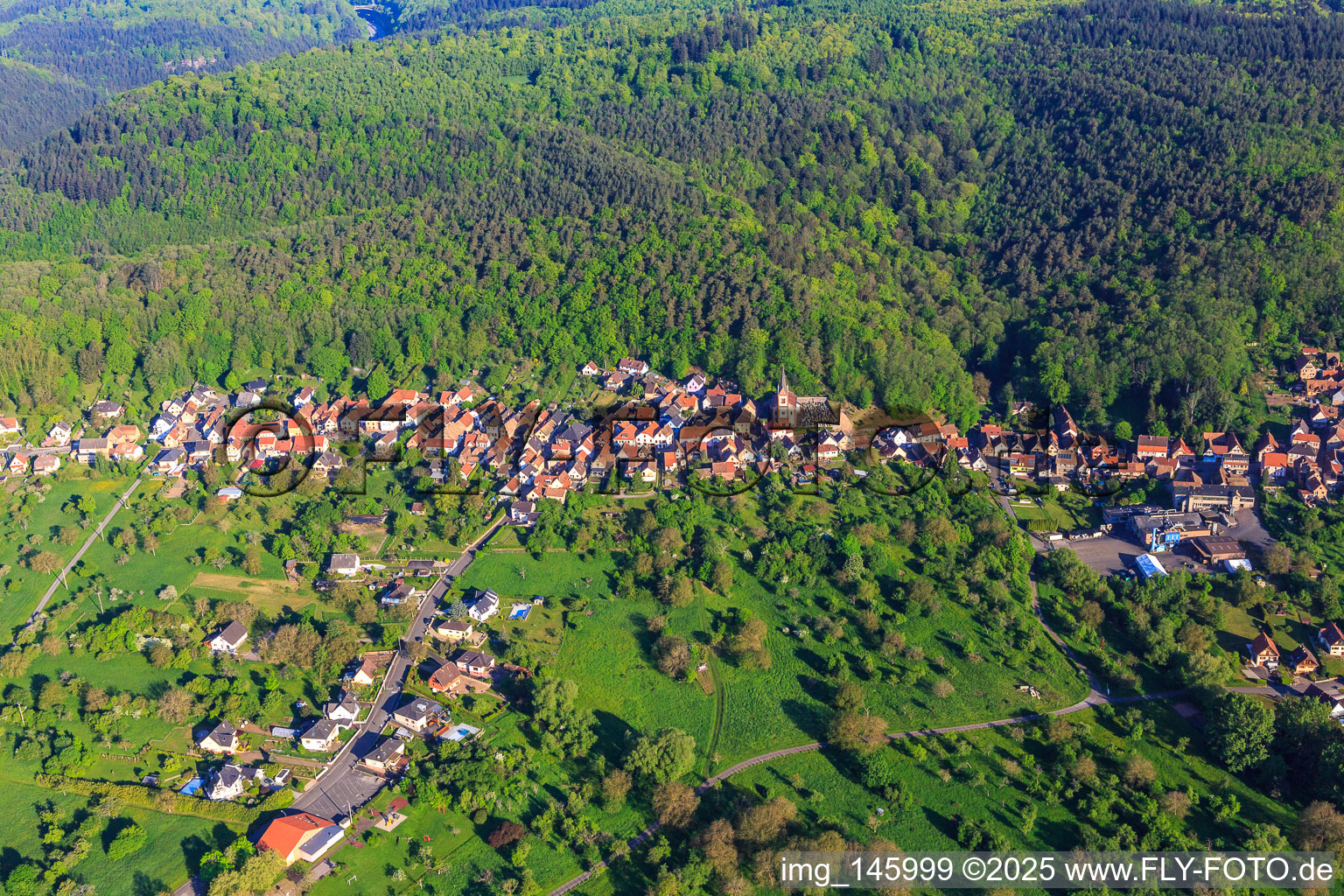 Rue Principale in Eckartswiller im Bundesland Bas-Rhin, Frankreich