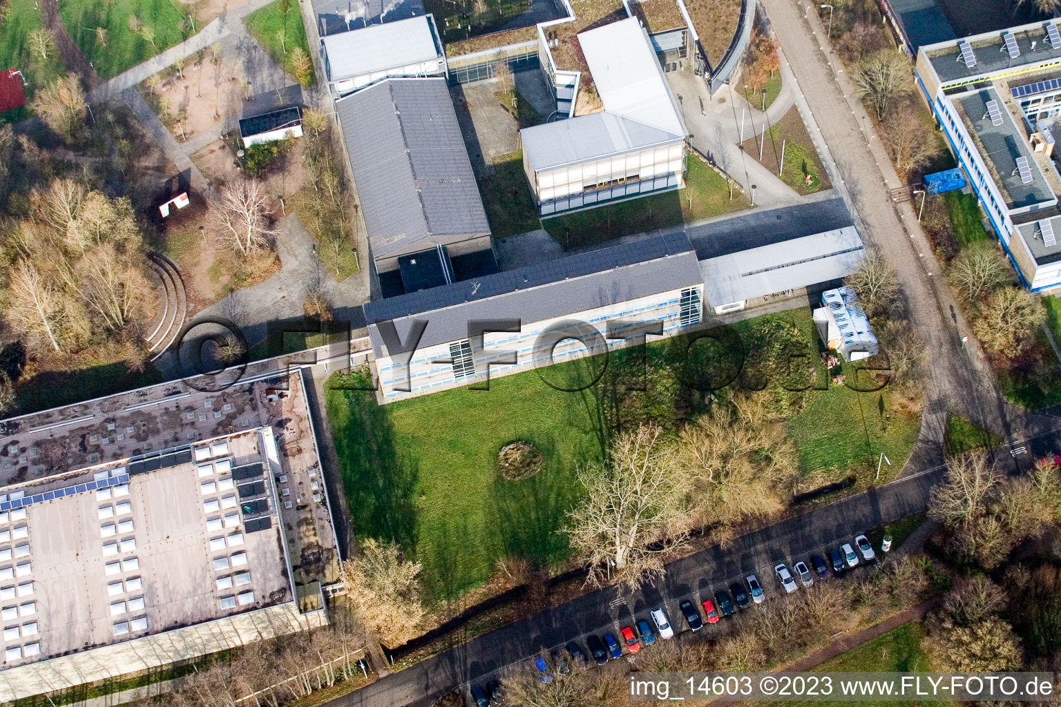 Luftbild von Kandel, IGS Schulgarten im Bundesland Rheinland-Pfalz, Deutschland
