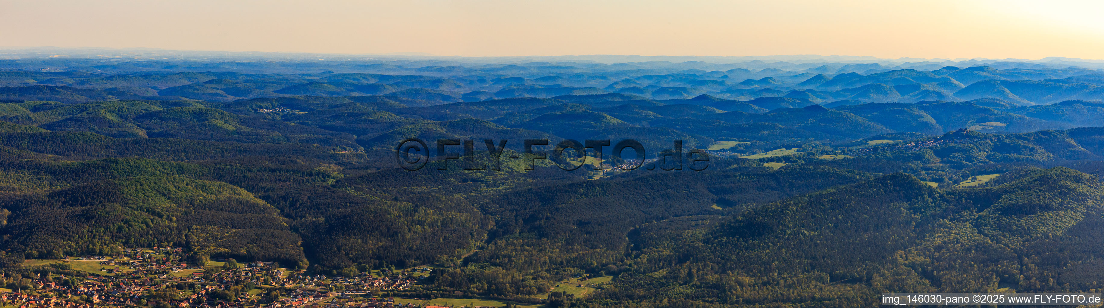 Panorama der Nordvogense aus Süden in Wimmenau im Bundesland Bas-Rhin, Frankreich