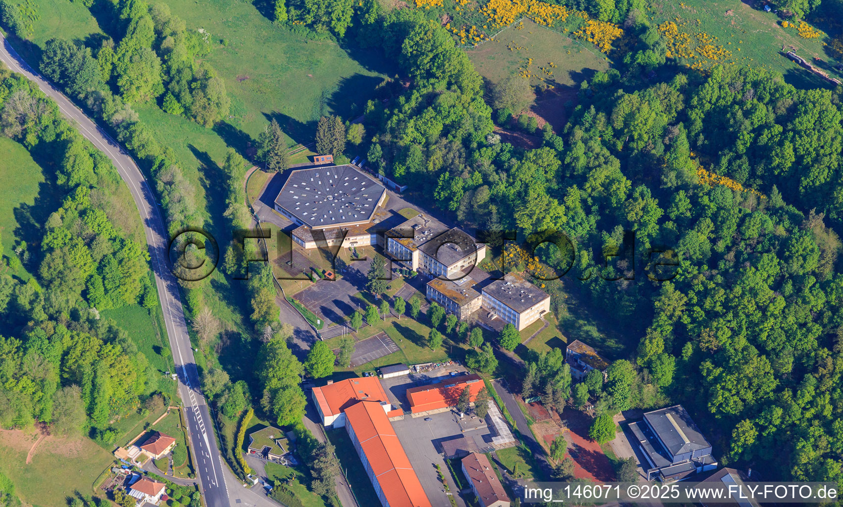 LPO TEYSSIER, site de la SEP und  COSEC - Gymnase - BCPBitche in Bitsch im Bundesland Moselle, Frankreich
