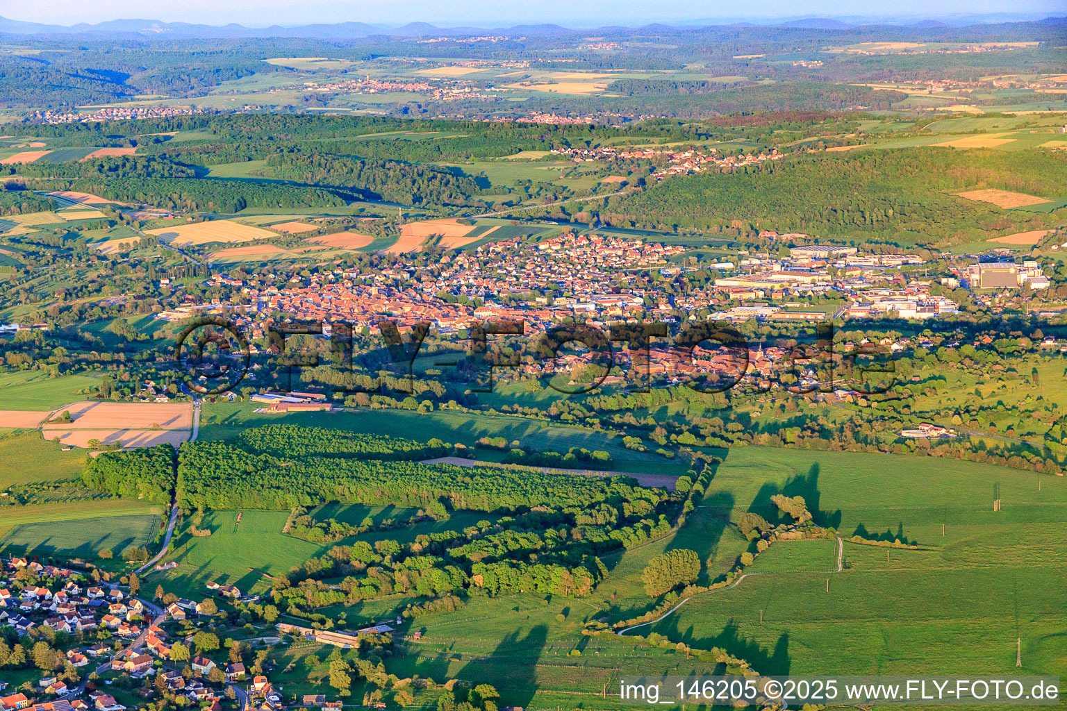 Stadtansicht aus Westen in Sarre-Union im Bundesland Bas-Rhin, Frankreich