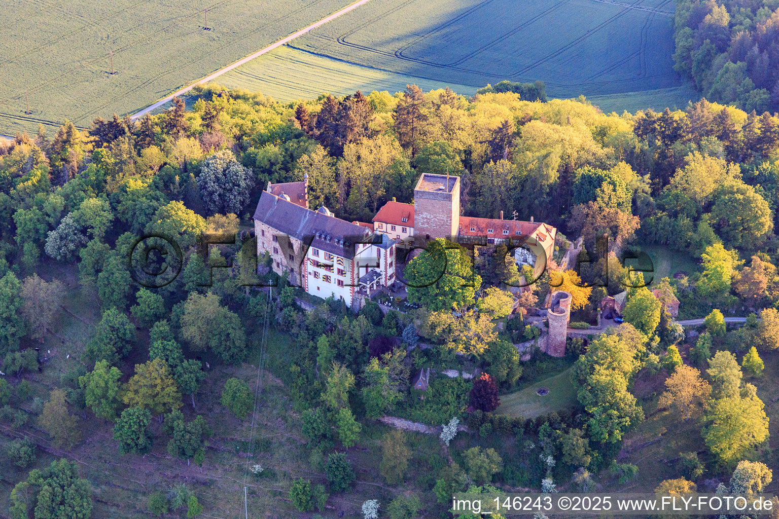 Burg und Burgpark Gamburg in Werbach im Bundesland Baden-Württemberg, Deutschland