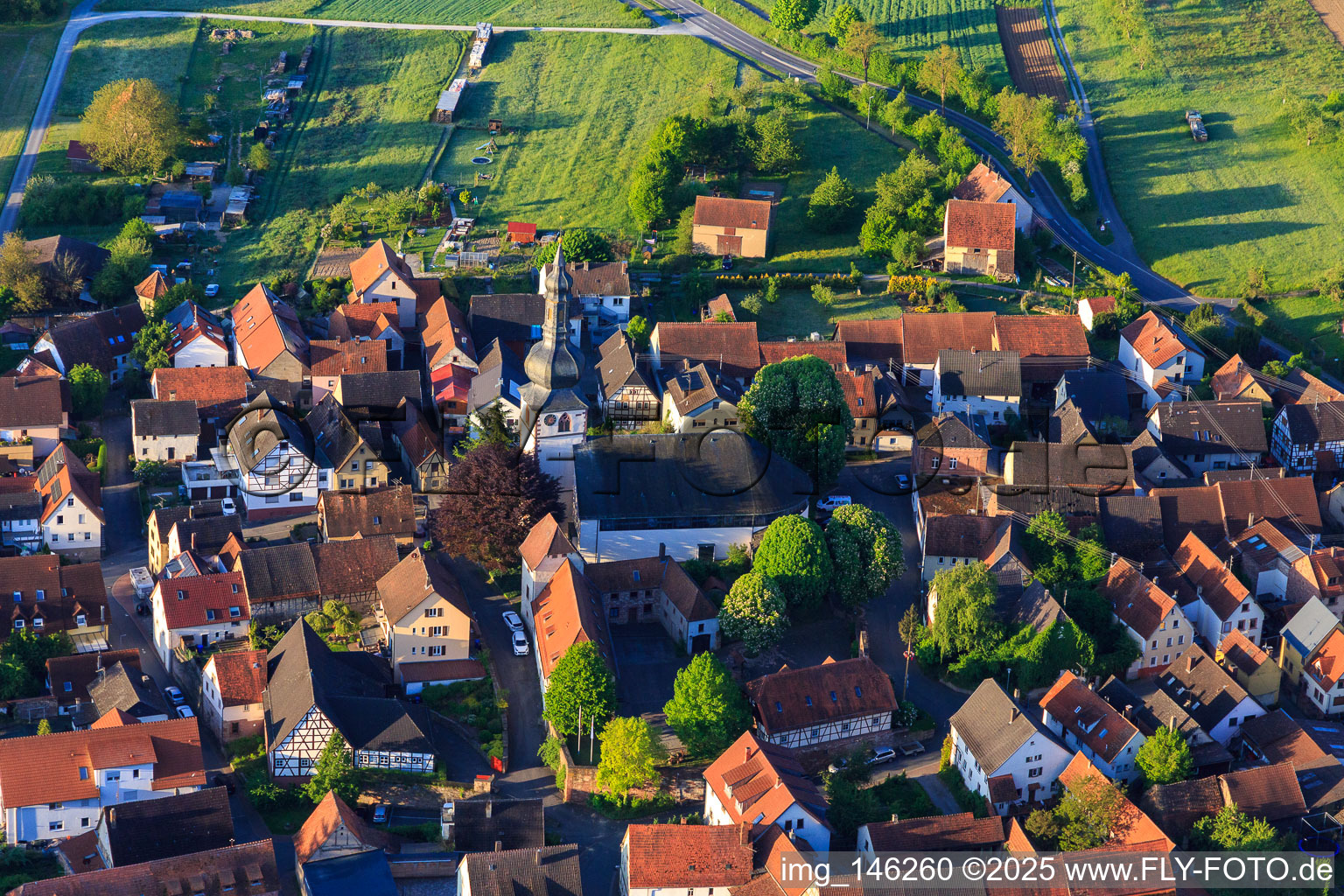 Kirche St. Pankratius im Ortsteil Hochhausen in Tauberbischofsheim im Bundesland Baden-Württemberg, Deutschland