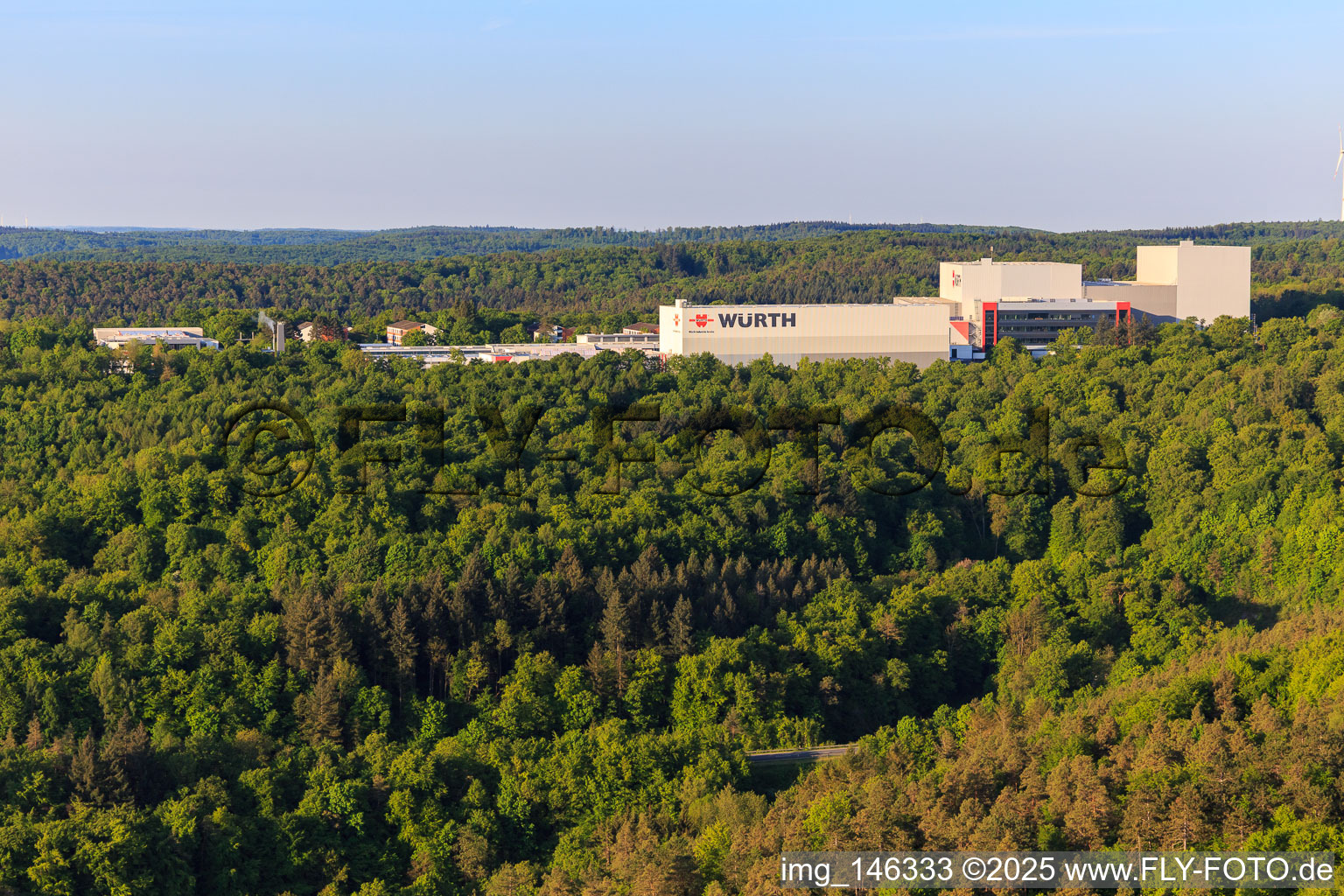 Würth Industrie Service GmbH & Co. KG auf dem Drillberg aus Norden in Bad Mergentheim im Bundesland Baden-Württemberg, Deutschland