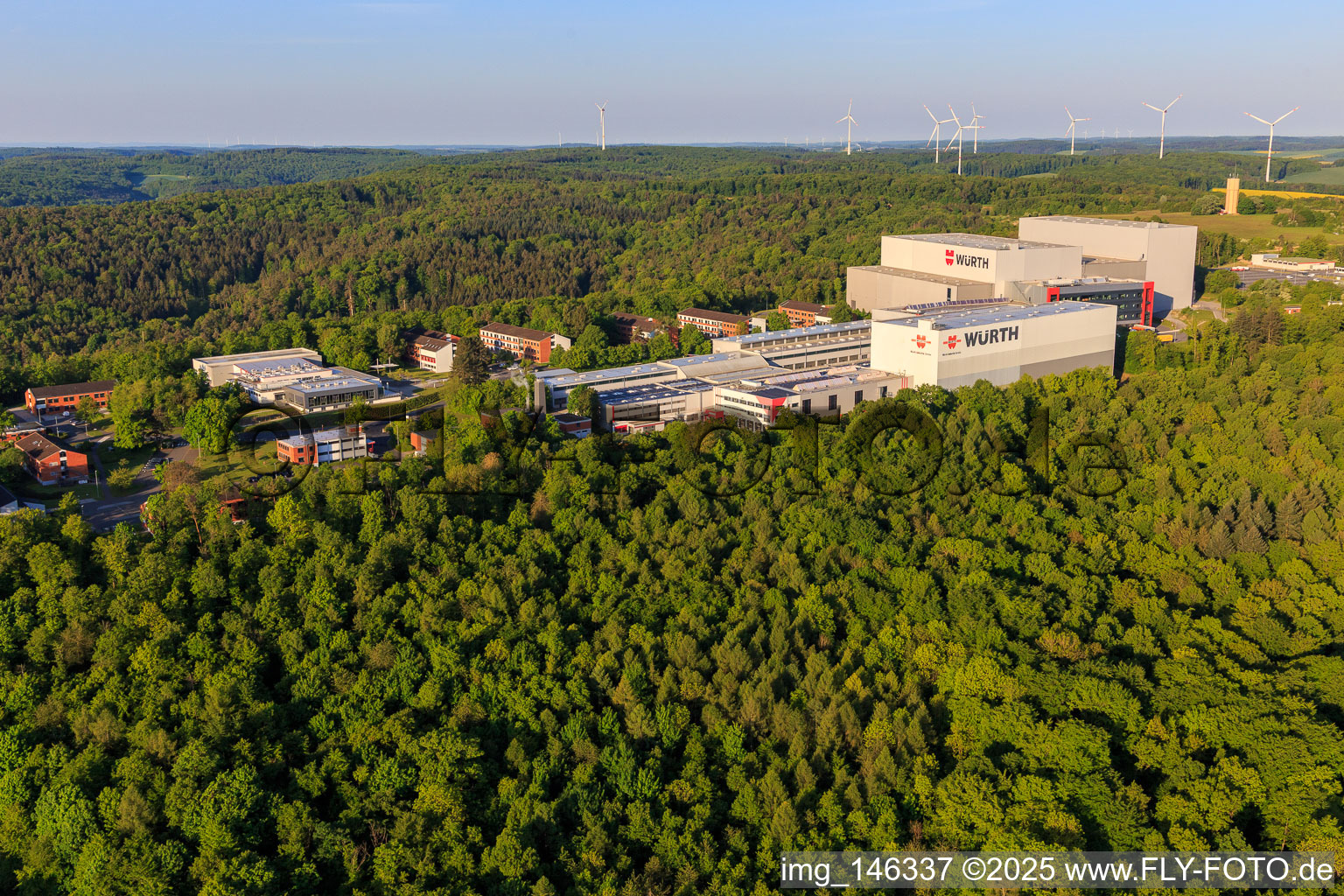 Schrägluftbild von Würth Industrie Service GmbH & Co. KG auf dem Drillberg aus Norden in Bad Mergentheim im Bundesland Baden-Württemberg, Deutschland