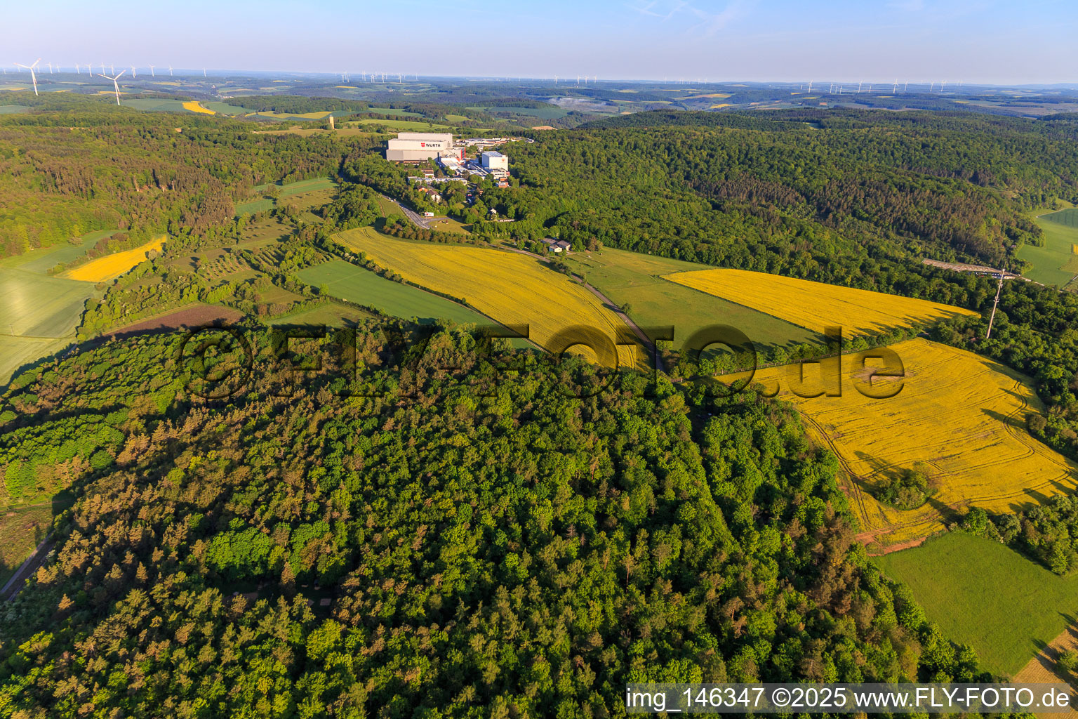 Schrägluftbild von Würth Industrie Service GmbH & Co. KG auf dem Drillberg aus Osten in Bad Mergentheim im Bundesland Baden-Württemberg, Deutschland