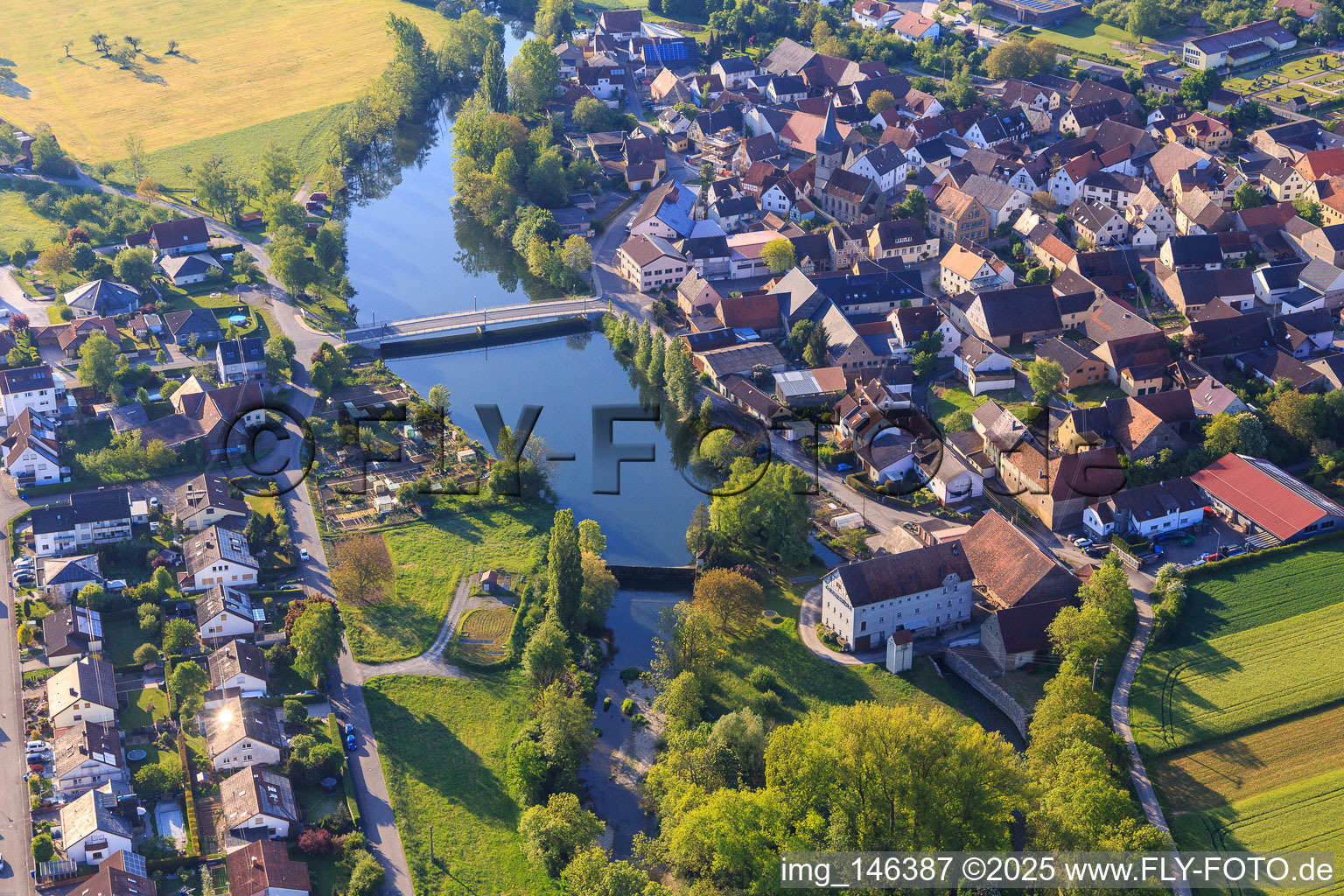 Tauberbrücke im Ortsteil Elpersheim in Weikersheim im Bundesland Baden-Württemberg, Deutschland
