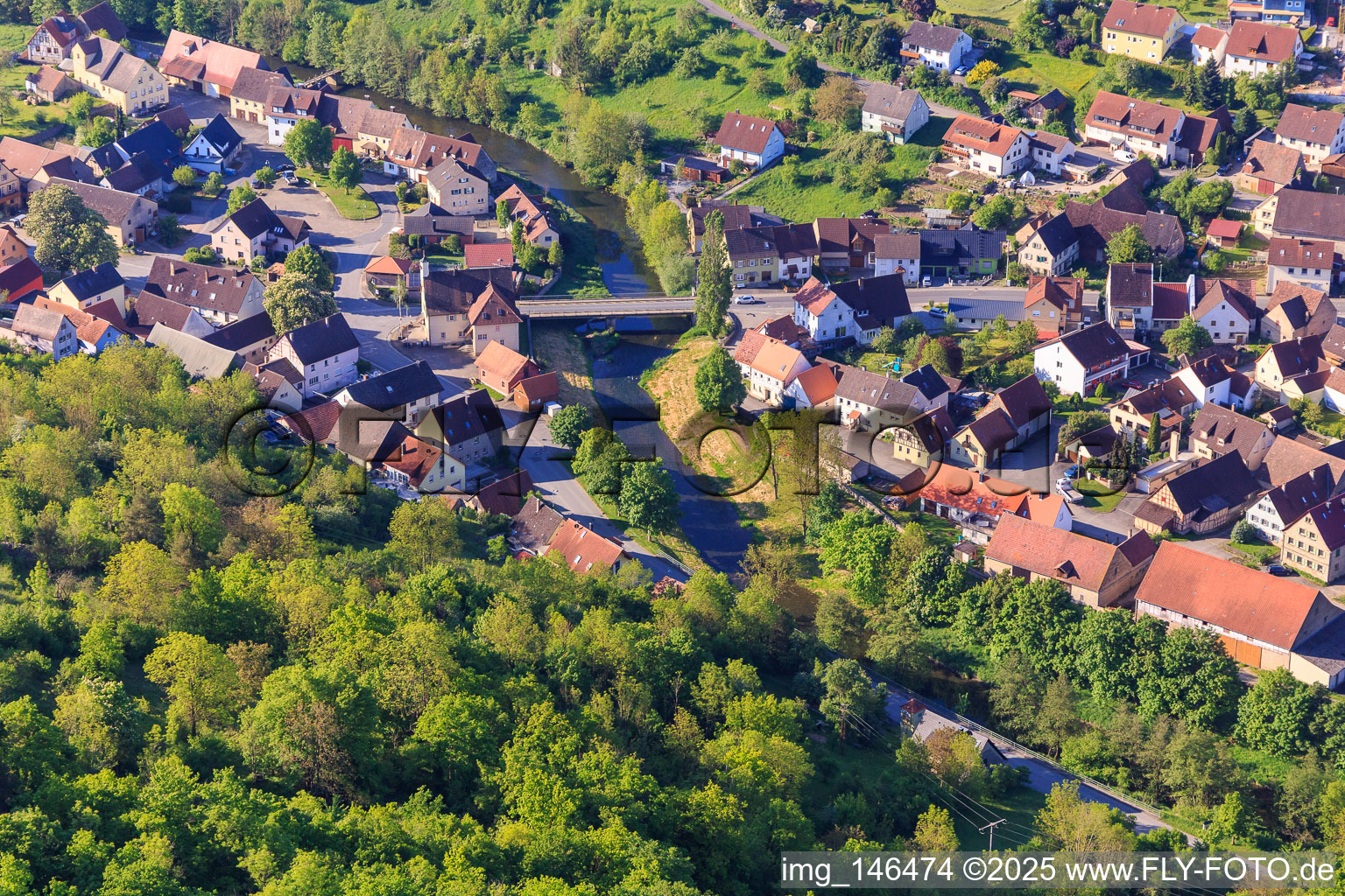 Tauberbrücke am Morgen aus Nordwesten im Ortsteil Archshofen in Creglingen im Bundesland Baden-Württemberg, Deutschland