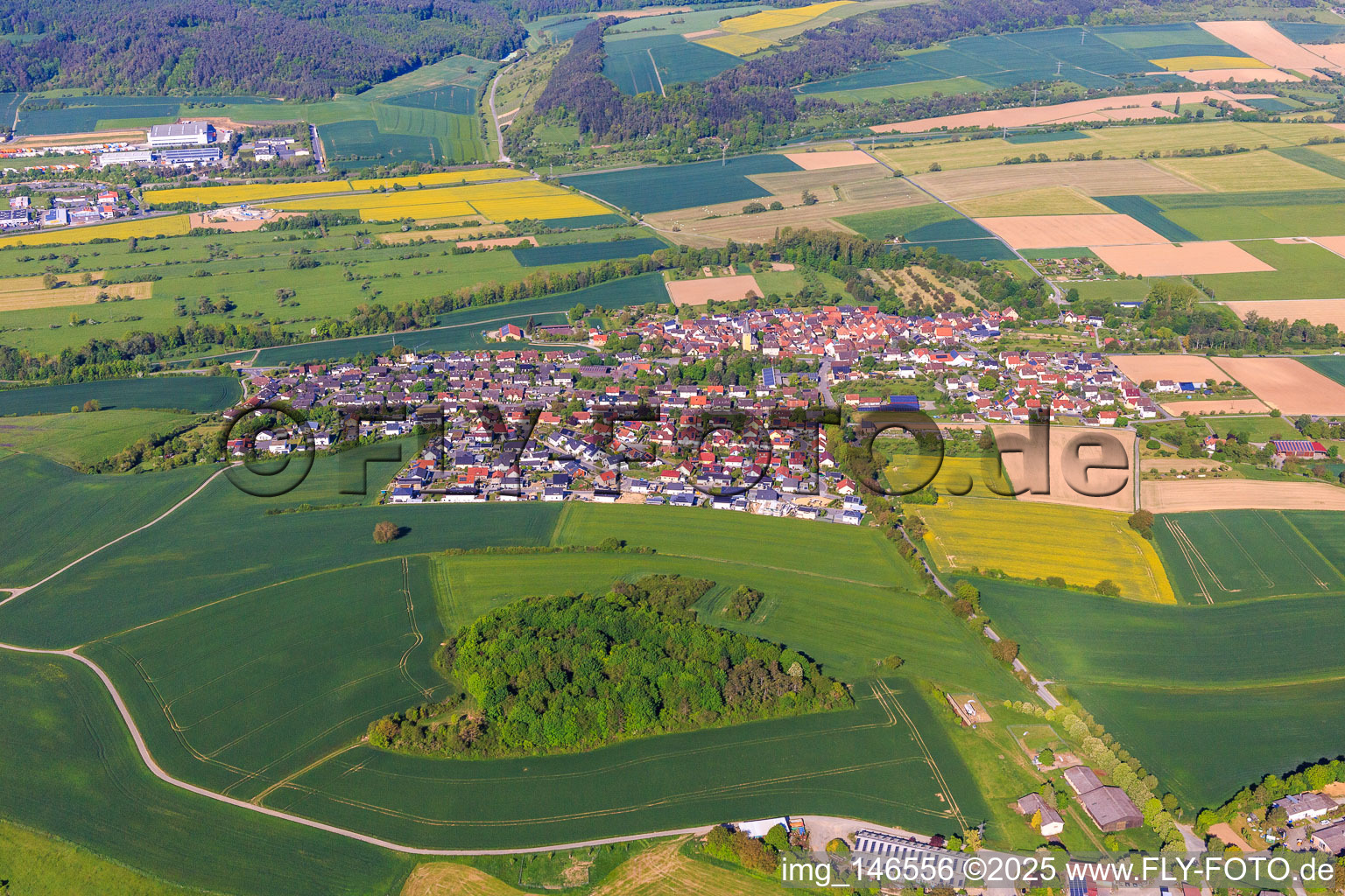 Ortsansicht aus Westen im Ortsteil Impfingen in Tauberbischofsheim im Bundesland Baden-Württemberg, Deutschland