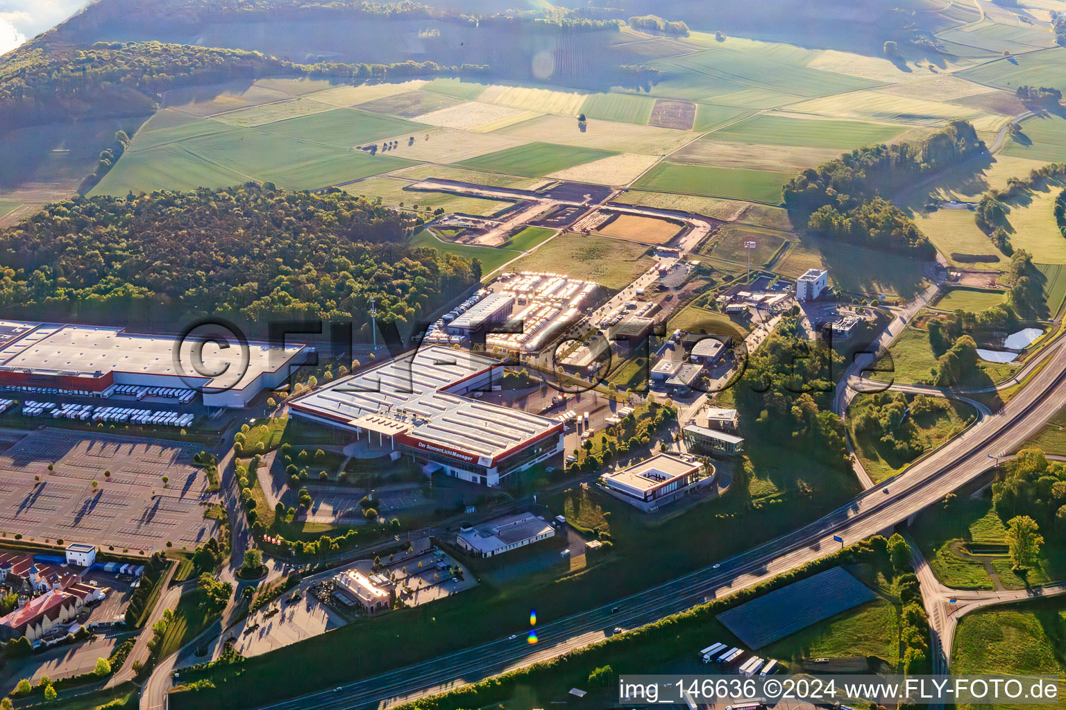 Industriegebiet Hymerring mit WAREMA Sun Academy im Ortsteil Bettingen in Wertheim im Bundesland Baden-Württemberg, Deutschland