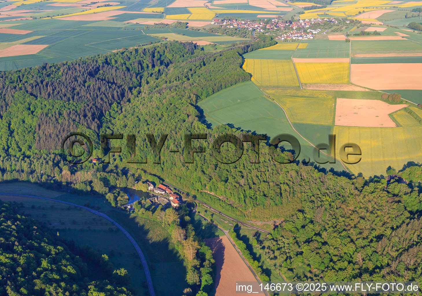 Luftaufnahme von Teilbacher Mühle an der Tauber im Ortsteil Waldenhausen in Wertheim im Bundesland Baden-Württemberg, Deutschland