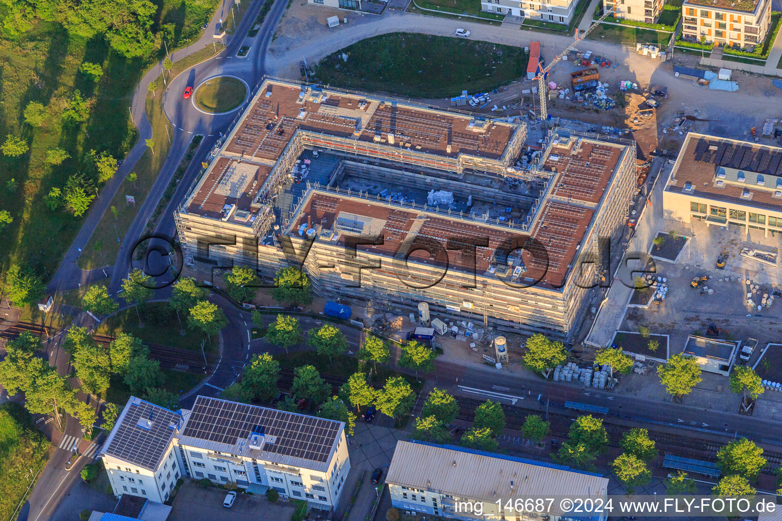 Neubauten in der Emil-Wachter-Straße im Ortsteil Mörsch in Rheinstetten im Bundesland Baden-Württemberg, Deutschland