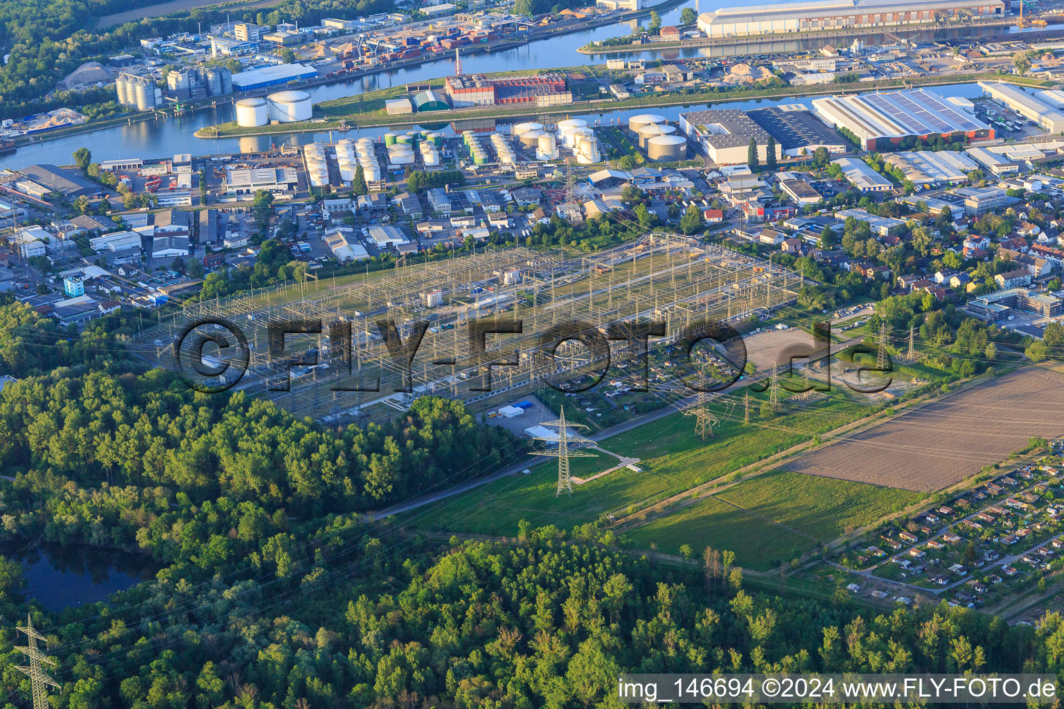Umspannwerk Daxlanden in Karlsruhe im Bundesland Baden-Württemberg, Deutschland