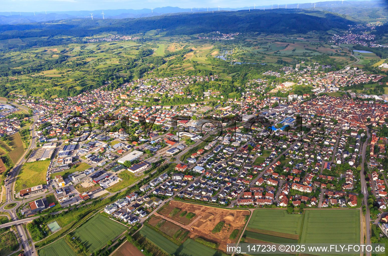 Stadtübersicht aus Westen in Ettenheim im Bundesland Baden-Württemberg, Deutschland