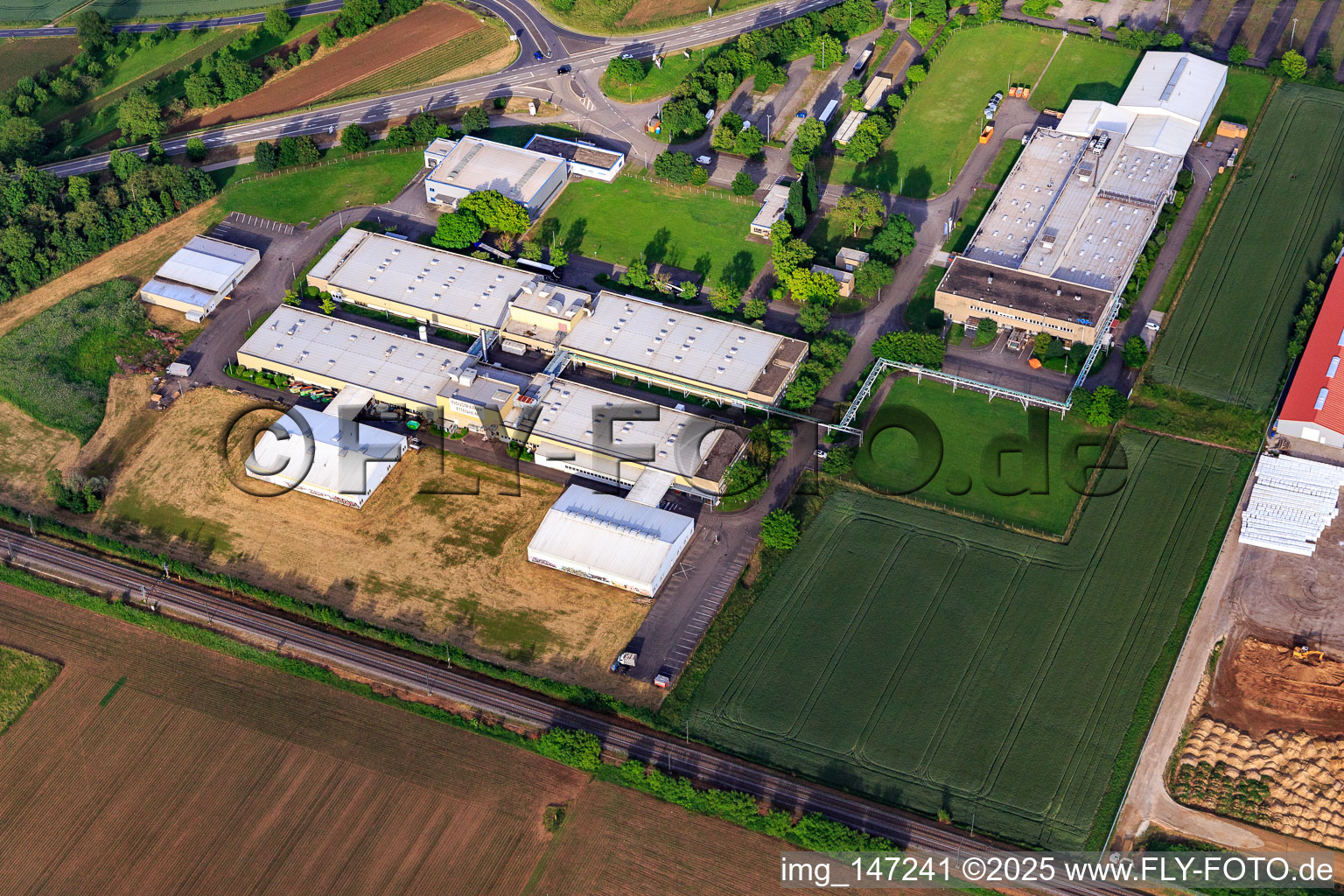 Industriepark mit Georg Fischer Fluorpolymer Products GmbH und Barth Medienhaus GmbH | Werbeagentur | Digitalagentur im Ortsteil Altdorf in Ettenheim im Bundesland Baden-Württemberg, Deutschland