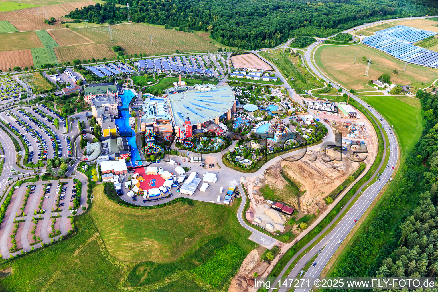 Schrägluftbild von Rulantica im Europapark Rust im Bundesland Baden-Württemberg, Deutschland