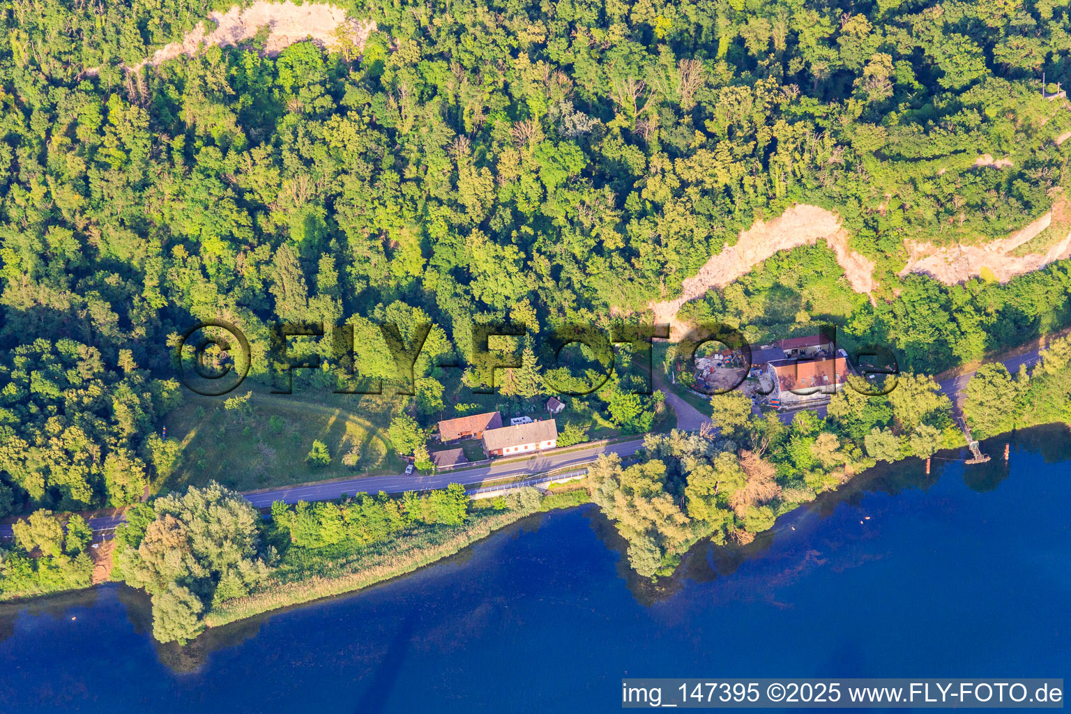 Luftbild von Limberg am Rhein mit Restaurant Zur Limburg in Sasbach am Kaiserstuhl im Bundesland Baden-Württemberg, Deutschland