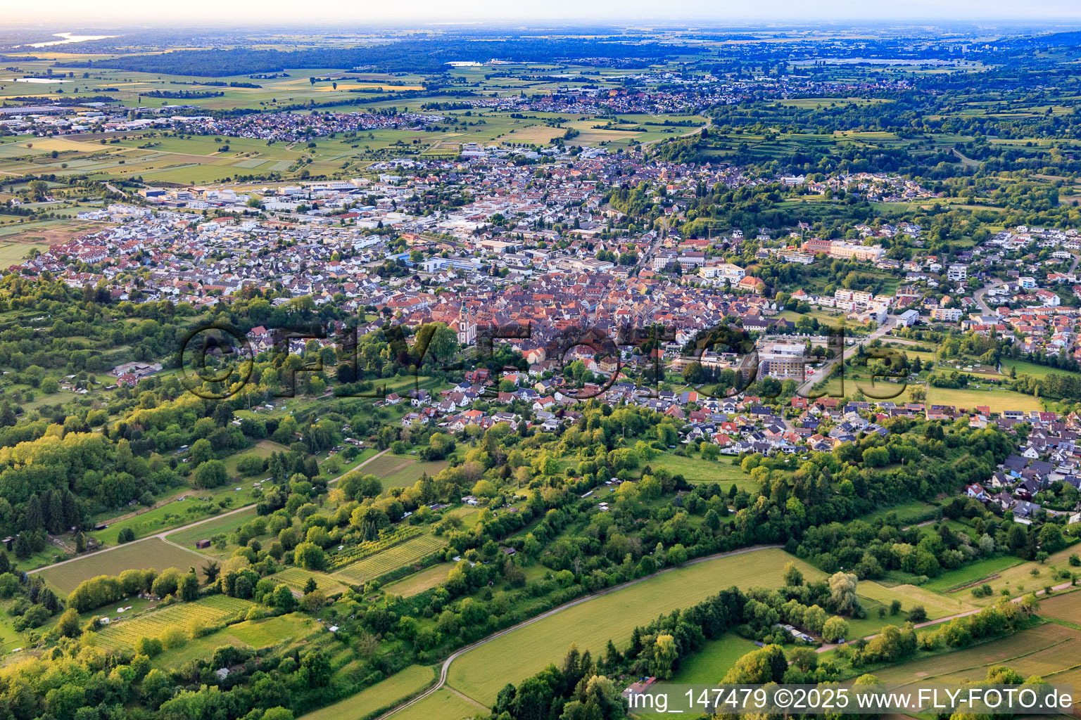 Stadtansicht aus Südosten in Ettenheim im Bundesland Baden-Württemberg, Deutschland