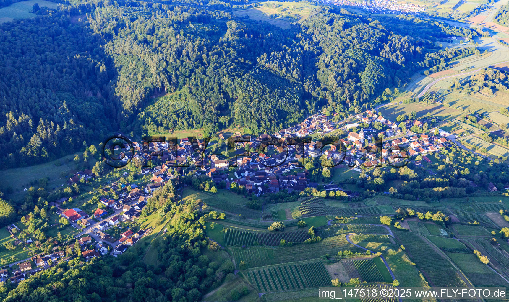 Winzerdorfansicht im Bleichtal aus Norden im Ortsteil Bleichheim in Herbolzheim im Bundesland Baden-Württemberg, Deutschland
