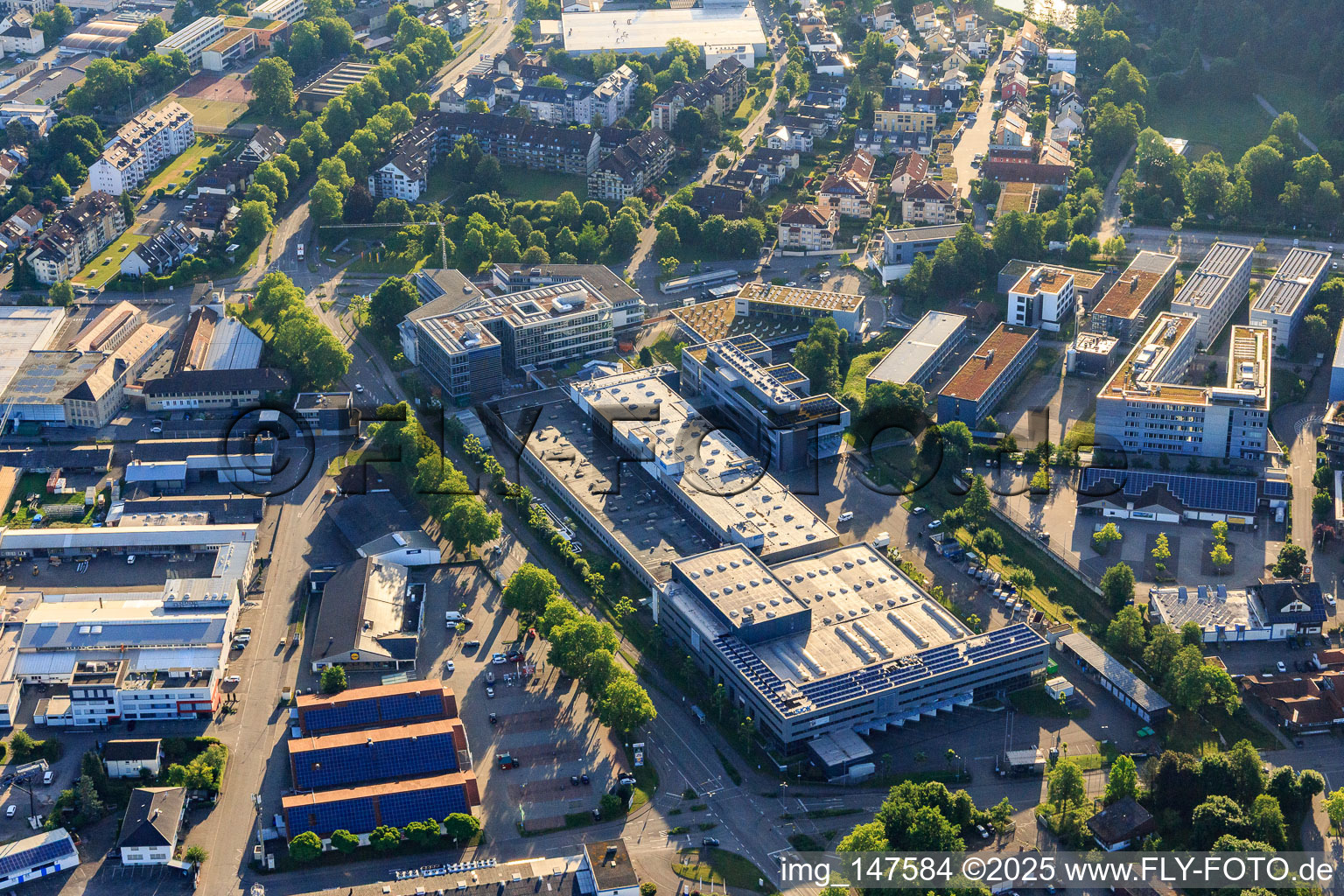 Industriegebiet mit SICK AG in Waldkirch im Bundesland Baden-Württemberg, Deutschland