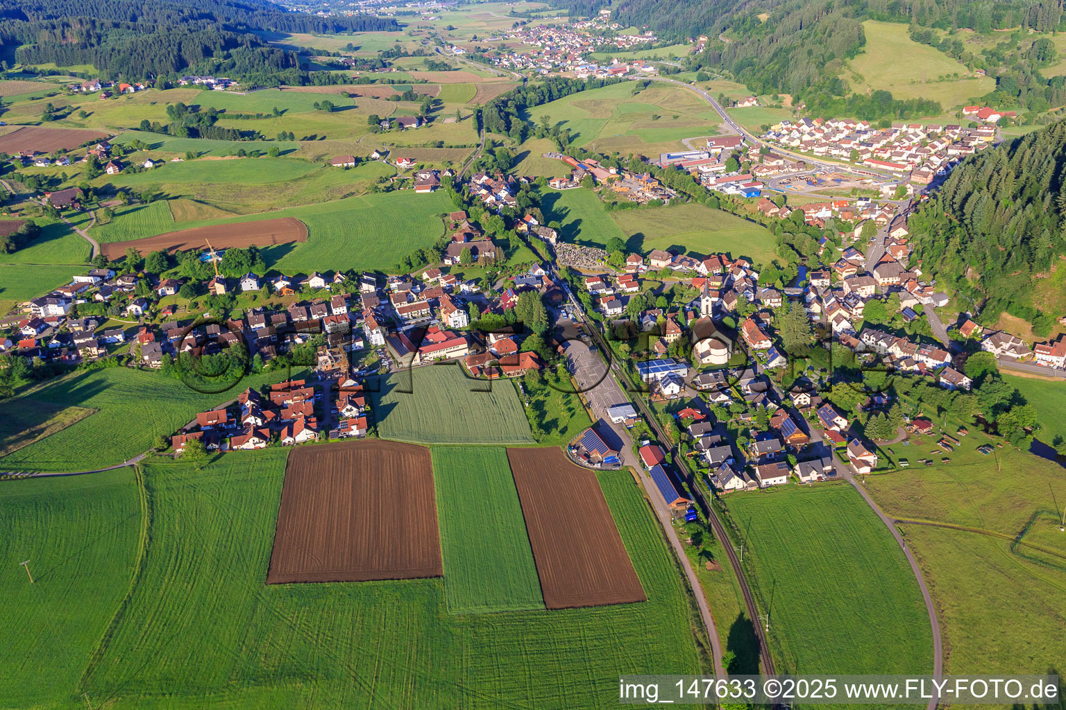 Ortsansicht im Elz-Tal aus Nordosten im Ortsteil Oberwinden in Winden im Elztal im Bundesland Baden-Württemberg, Deutschland