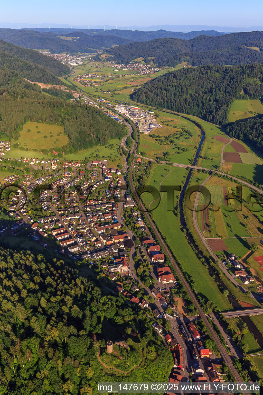 Luftbild von Ortsansicht aus Nordosten in Hausach im Bundesland Baden-Württemberg, Deutschland