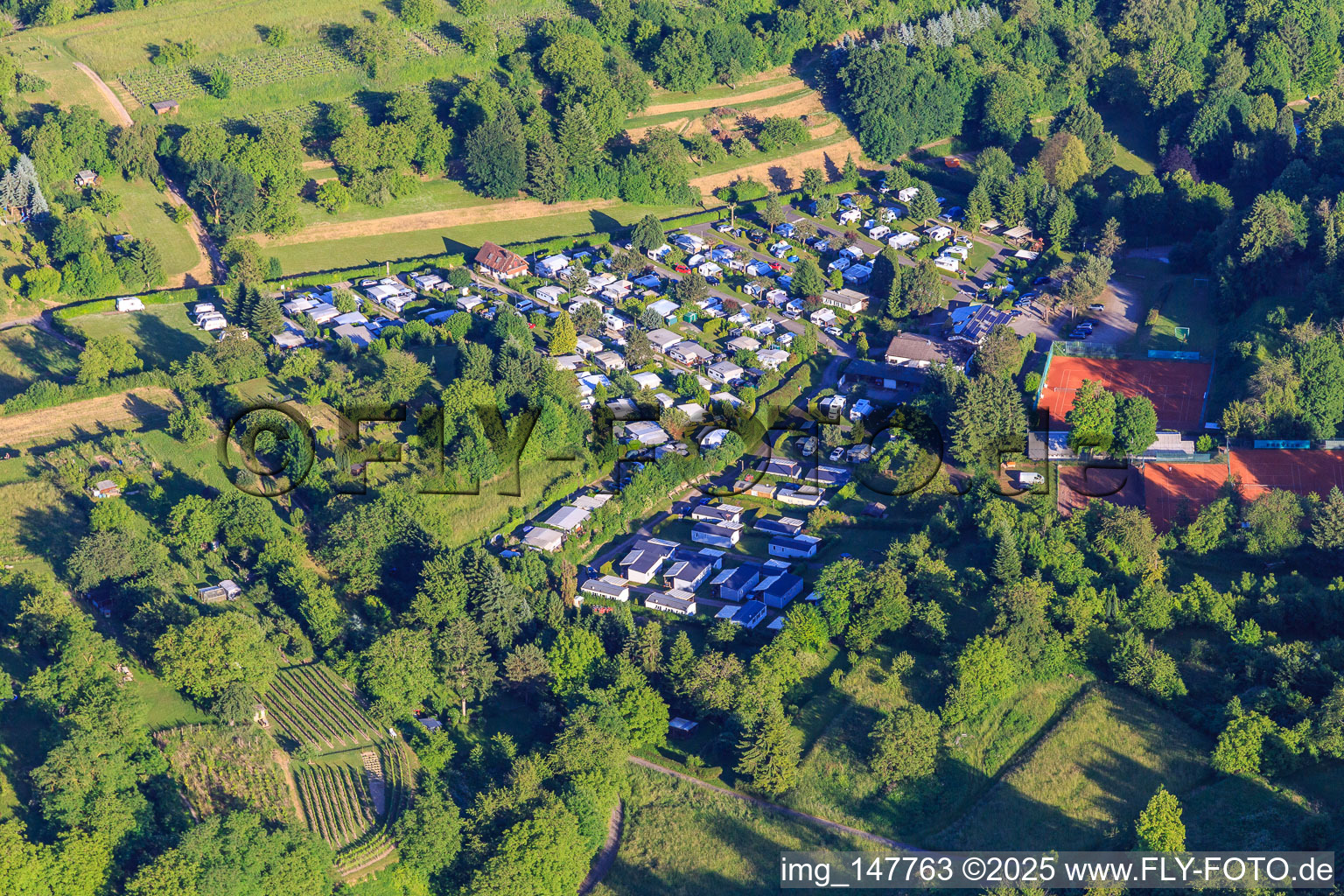 Terrassencampingplatz Herbolzheim im Bundesland Baden-Württemberg, Deutschland