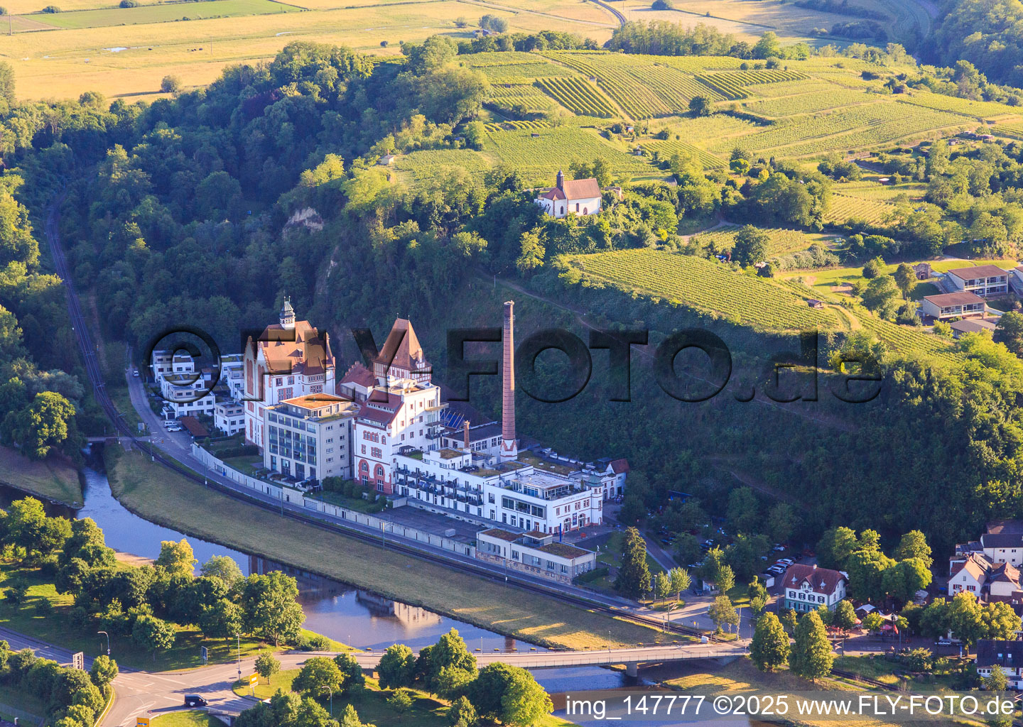 Ehemalige Riegeler Brauerei an der Elz mit Kunsthalle Messmer und Römerbräu Riegel - Hausbrauerei in Riegel am Kaiserstuhl im Bundesland Baden-Württemberg, Deutschland