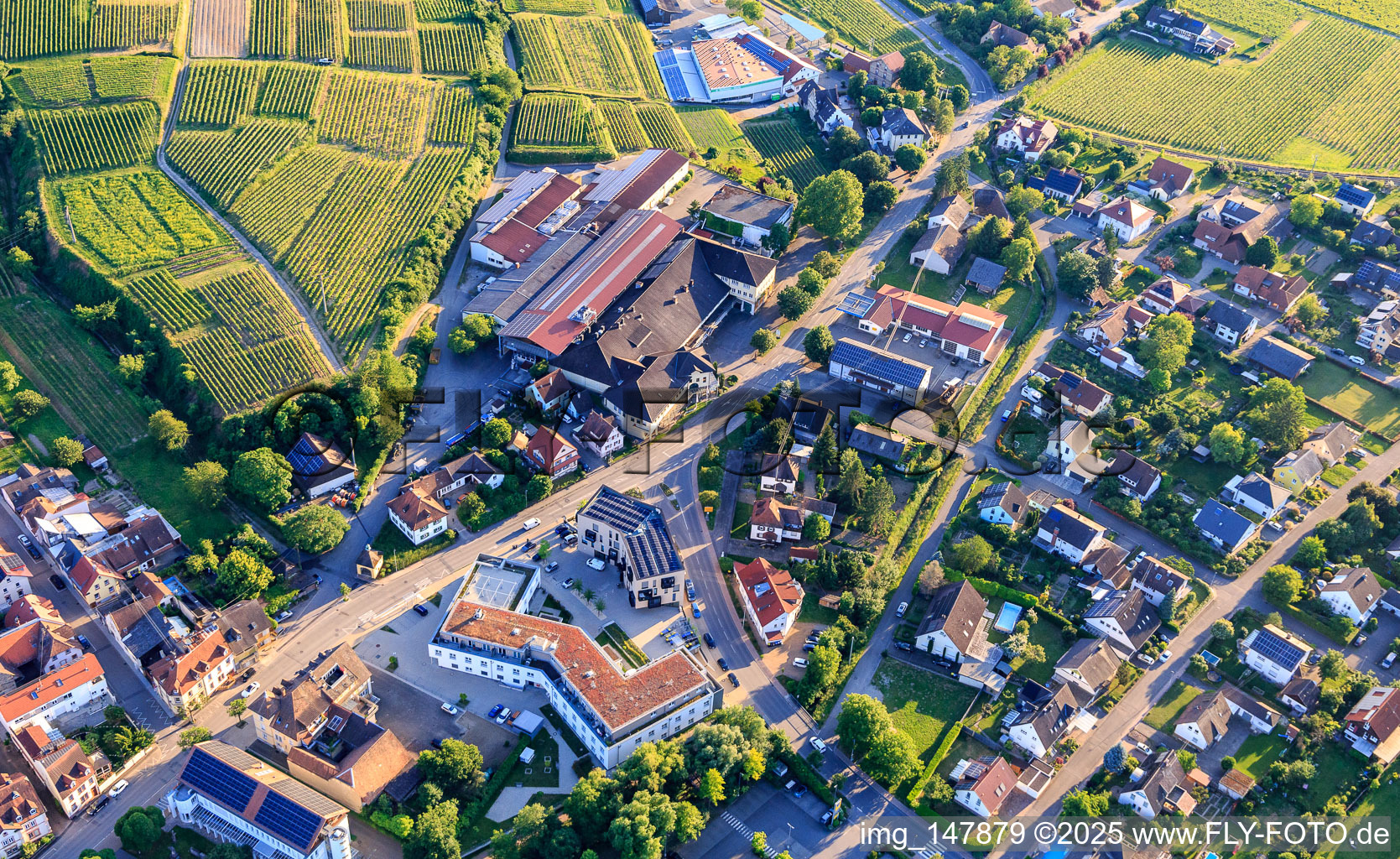 Ärztehaus Hausärzte im Kaiserstuhl und  Oberrotweiler Winzerverein eG in Vogtsburg im Kaiserstuhl im Bundesland Baden-Württemberg, Deutschland