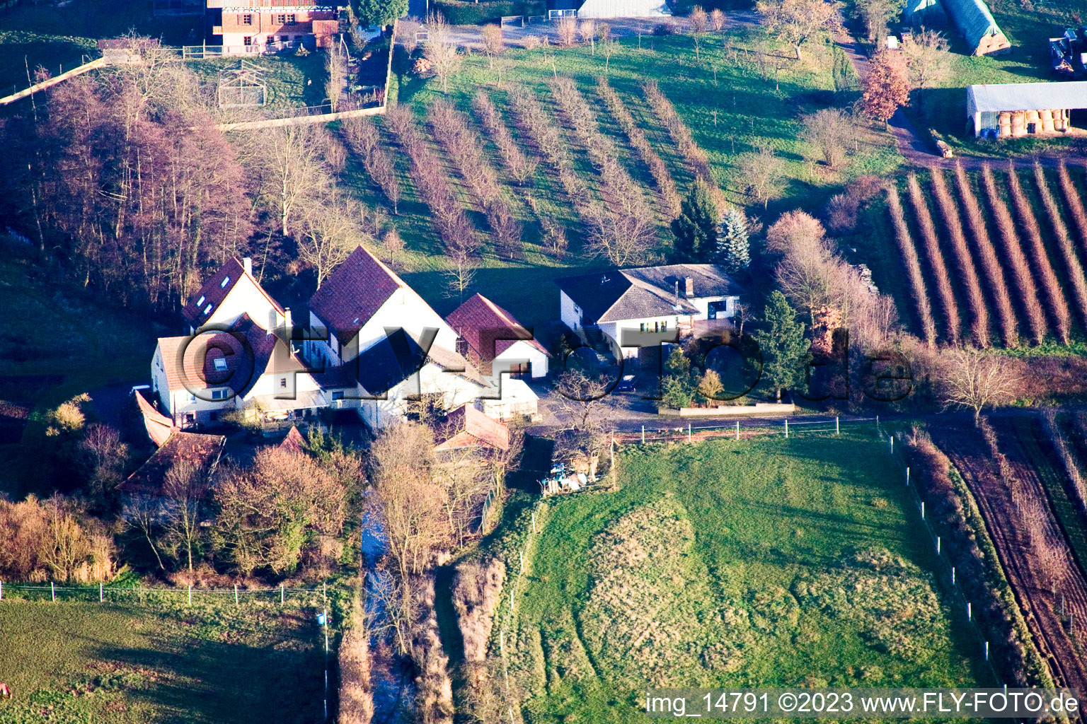 Luftbild von Winden, Windener Mühle im Bundesland Rheinland-Pfalz, Deutschland