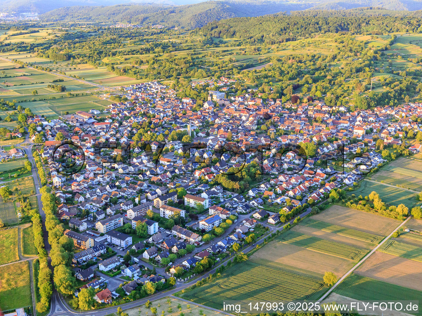 Stadtansicht aus Südwesten in Kippenheim im Bundesland Baden-Württemberg, Deutschland