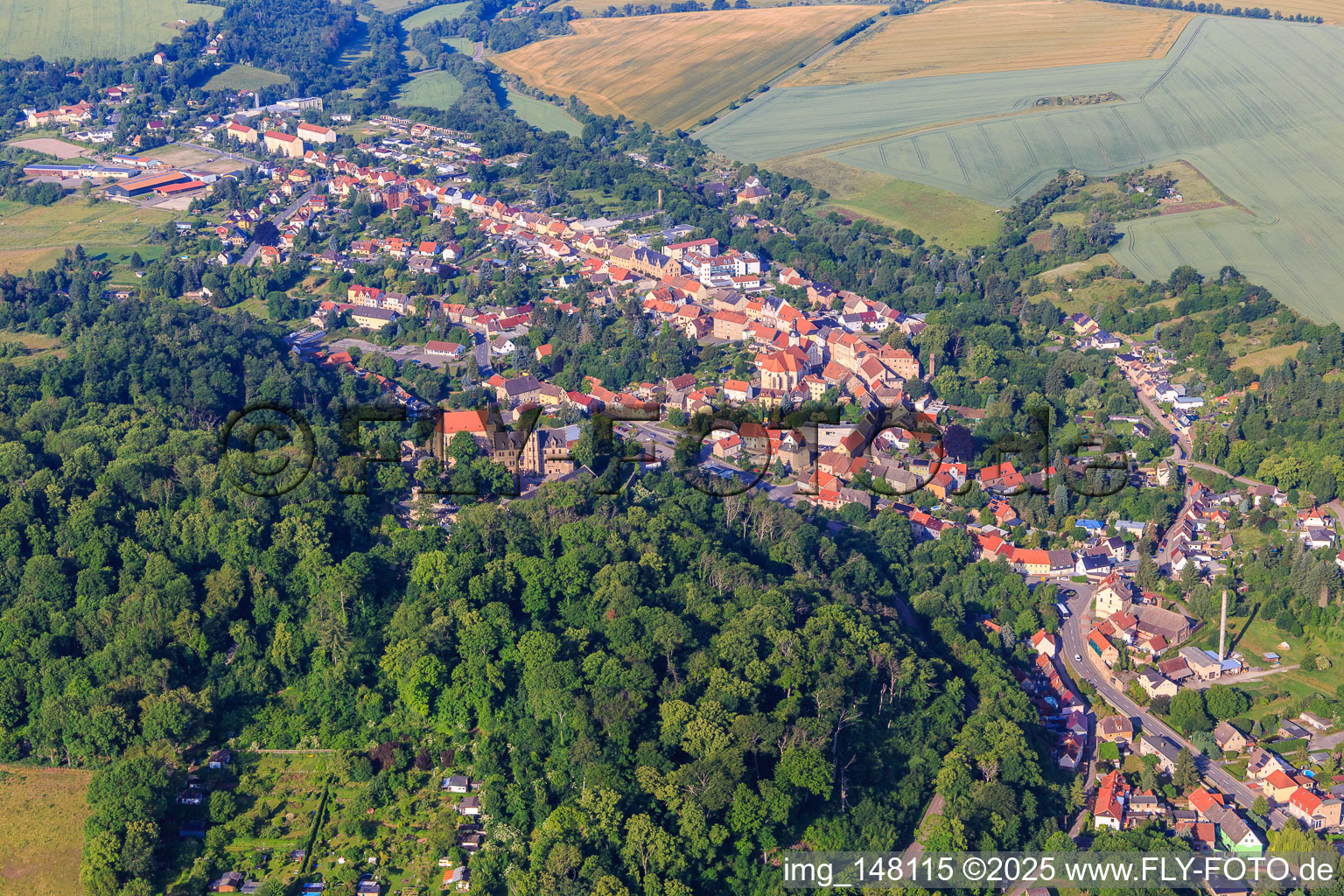 Ortsansicht aus Nordosten in Mansfeld im Bundesland Sachsen-Anhalt, Deutschland
