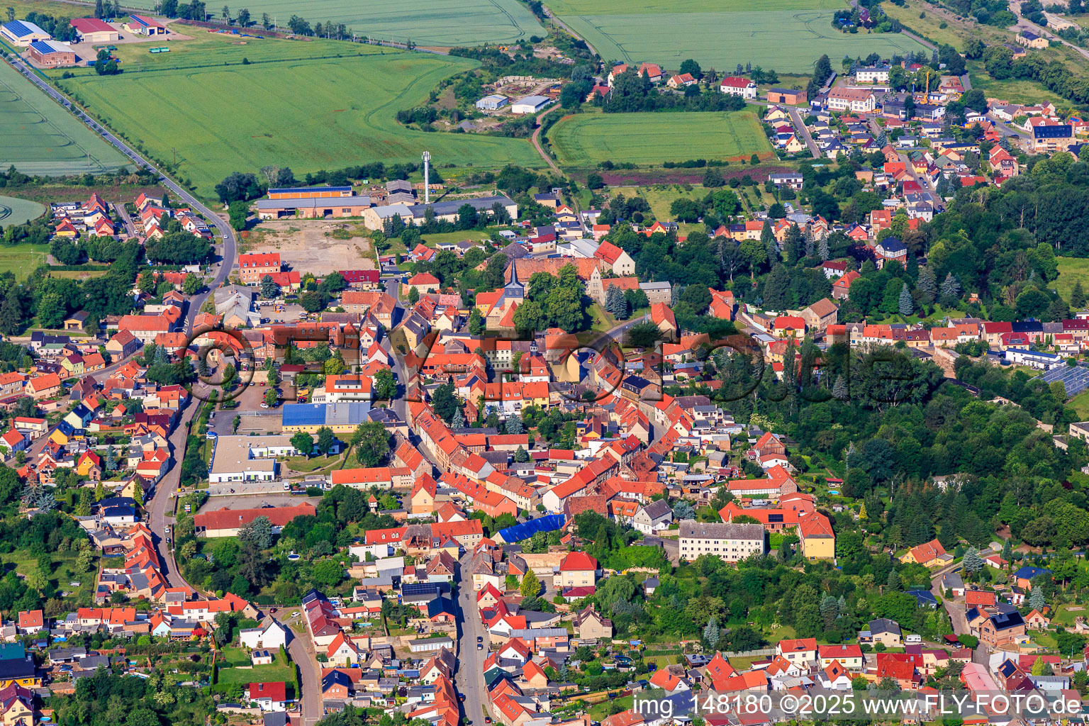 B185, Lange Straße und Siederstr im Ortsteil Ermsleben in Falkenstein im Bundesland Sachsen-Anhalt, Deutschland