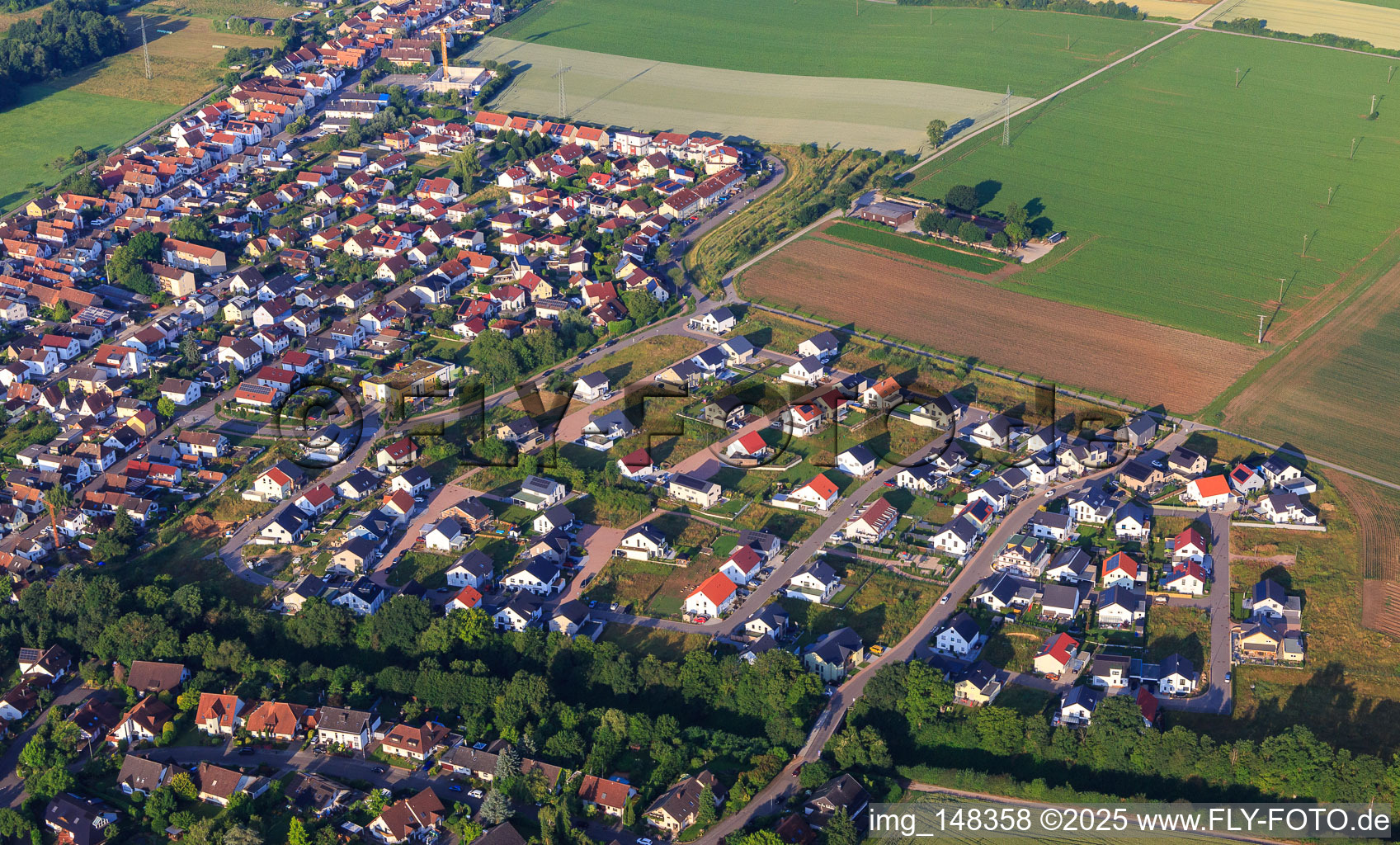 Neubaugebiet K2 in Kandel im Bundesland Rheinland-Pfalz, Deutschland von einer Drohne aus