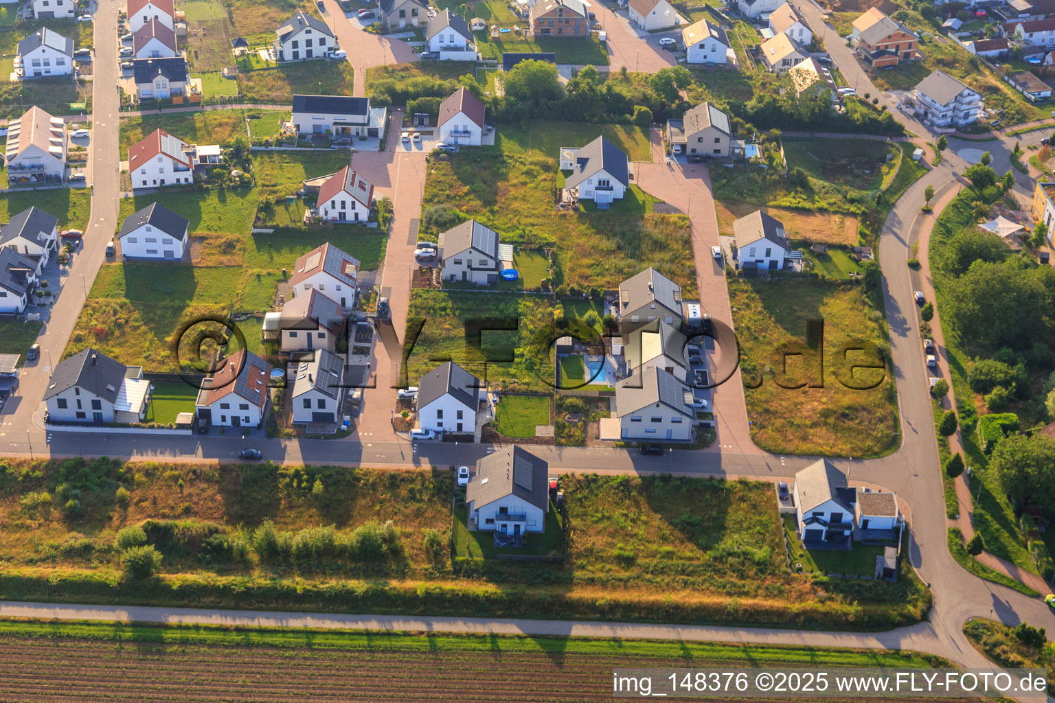 Neubaugebiet K2 in Kandel im Bundesland Rheinland-Pfalz, Deutschland aus der Drohnenperspektive