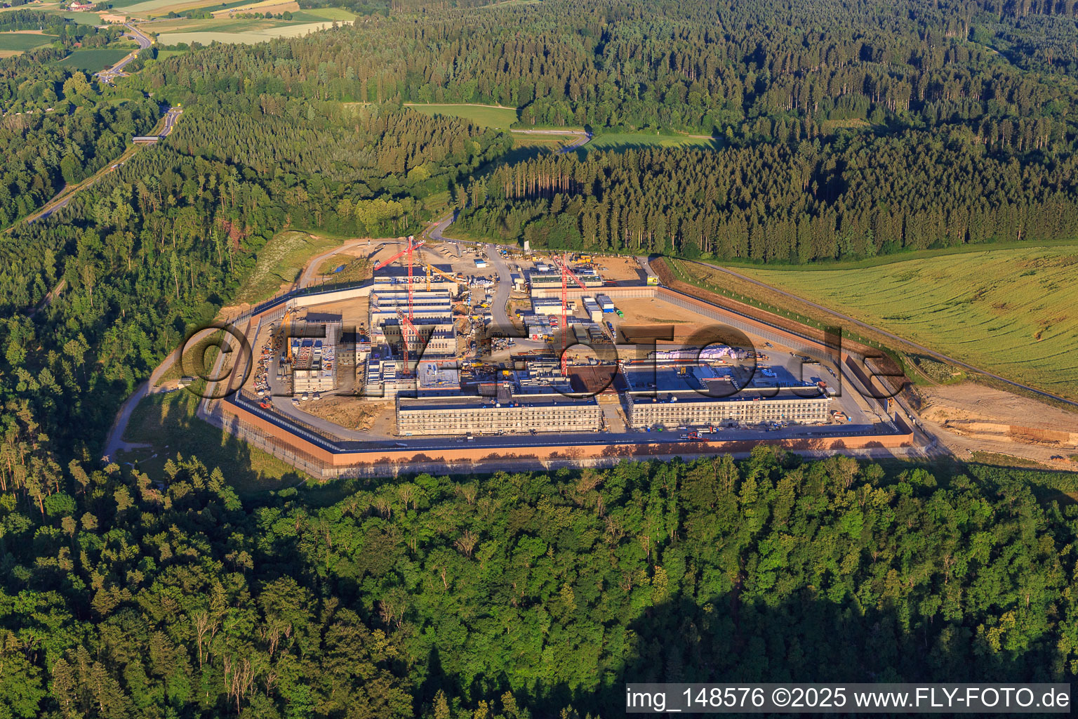 Baustelle für die neue Justizvollzugsanstalt Rottweil im Bundesland Baden-Württemberg, Deutschland von oben gesehen