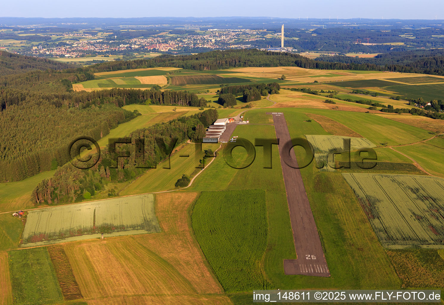 Flugplatz AIRFIELD ROTTWEIL - EDSZ von Osten im Ortsteil Zepfenhan in Rottweil im Bundesland Baden-Württemberg, Deutschland