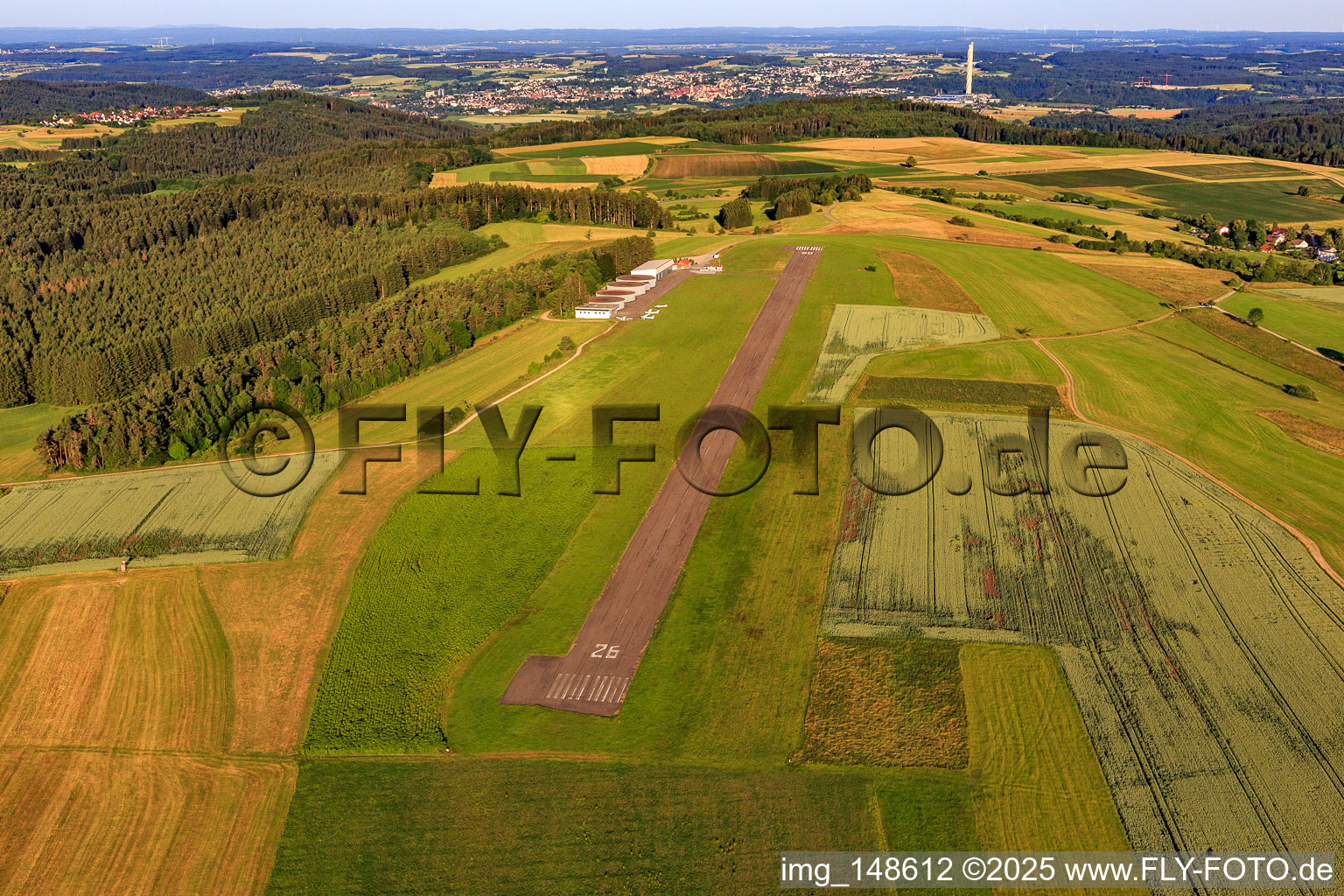 Luftbild von Flugplatz AIRFIELD ROTTWEIL - EDSZ von Osten im Ortsteil Zepfenhan in Rottweil im Bundesland Baden-Württemberg, Deutschland