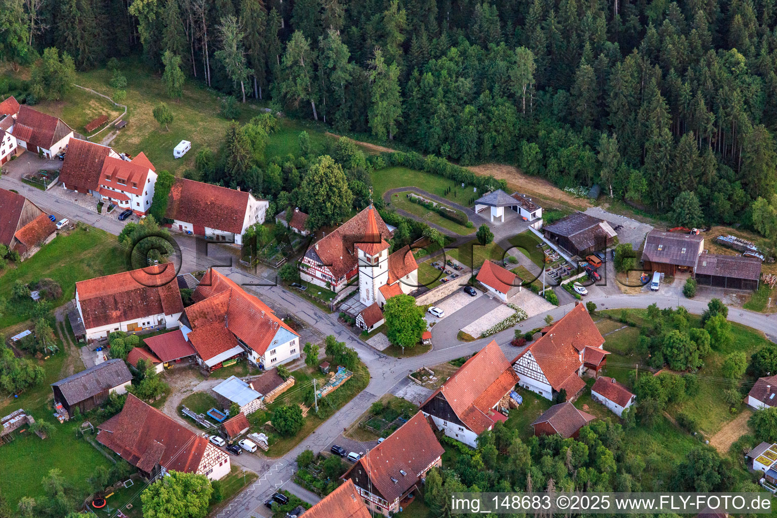 Nikolauskirche im Ortsteil Rotenzimmern in Dietingen im Bundesland Baden-Württemberg, Deutschland