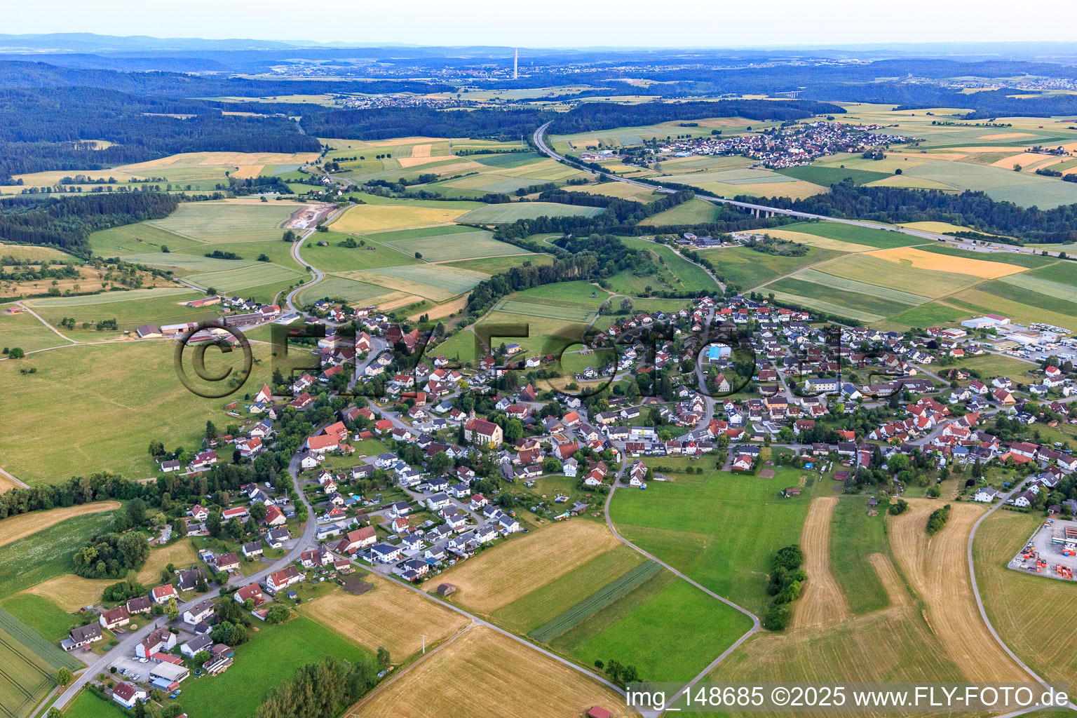 Ortsansicht aus Norden im Ortsteil Böhringen in Dietingen im Bundesland Baden-Württemberg, Deutschland