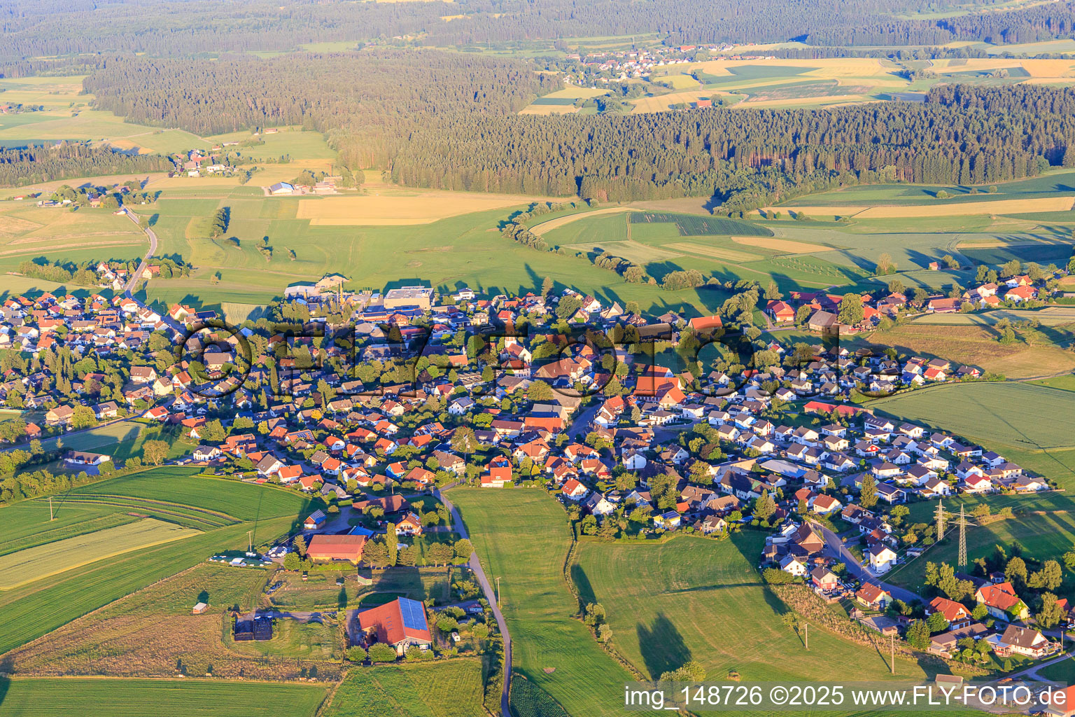 Ortsansicht aus Nordwesten im Ortsteil Neuhausen in Königsfeld im Schwarzwald im Bundesland Baden-Württemberg, Deutschland