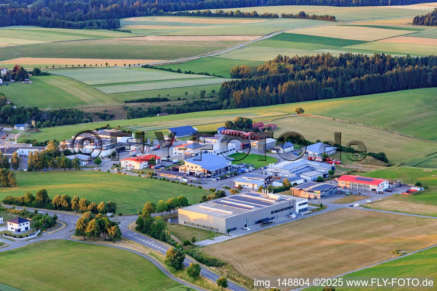 Gewerbegebiet Pfarrbrühl/Riedstraße mit B.A.H. Industrial Solutions GmbH, Bösinger Fleischwaren GmbH und LTT. GmbH & Co. KG Laserbearbeitung in Bösingen im Bundesland Baden-Württemberg, Deutschland