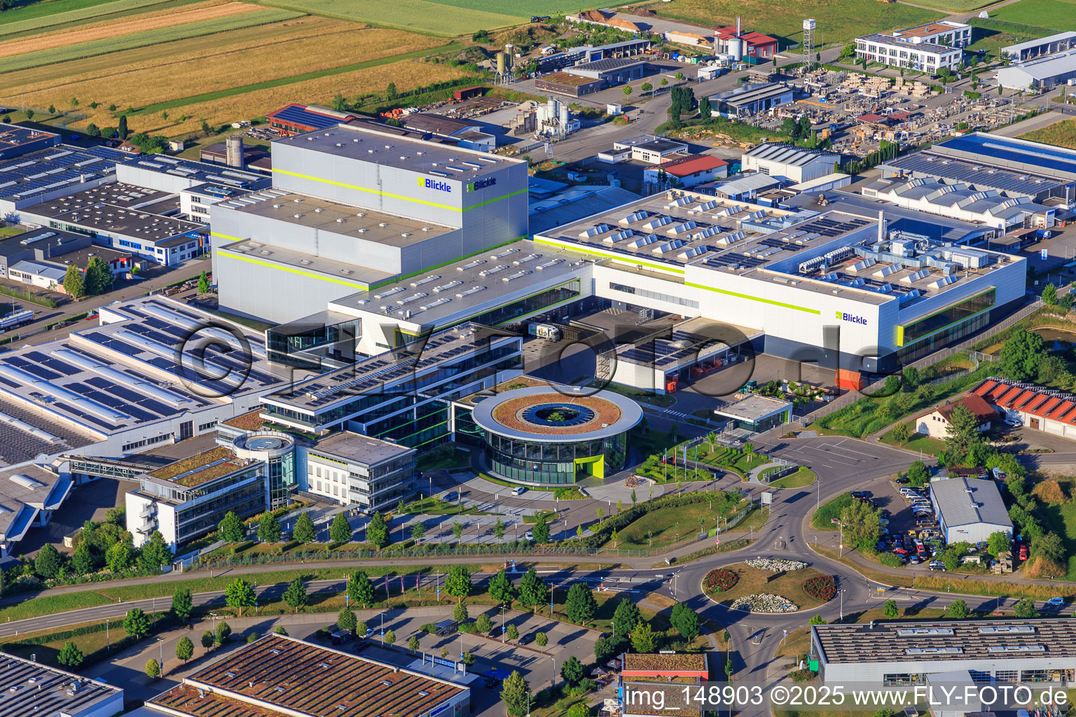 Luftbild von Industriegebiet Heinrich-Blickle-Straße mit chefbeschlag GmbH,. MAFU Group und Blickle Räder+Rollen GmbH u. Co. KG in Rosenfeld im Bundesland Baden-Württemberg, Deutschland