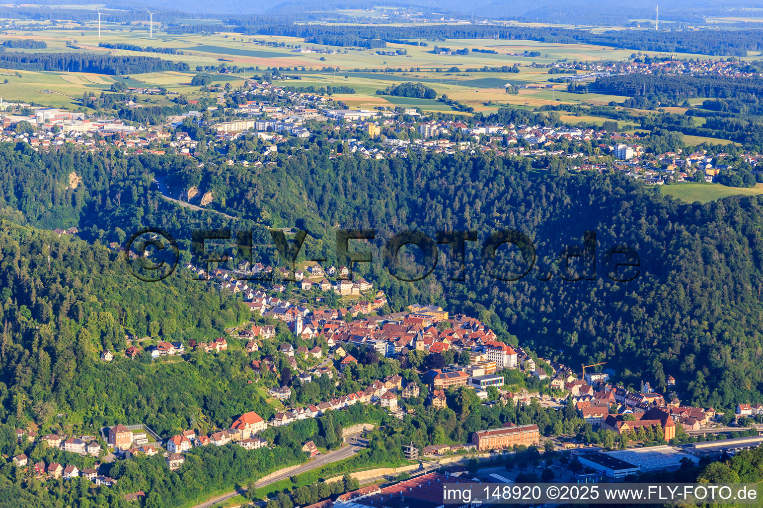 Stadtansicht aus Südosten in Oberndorf am Neckar im Bundesland Baden-Württemberg, Deutschland