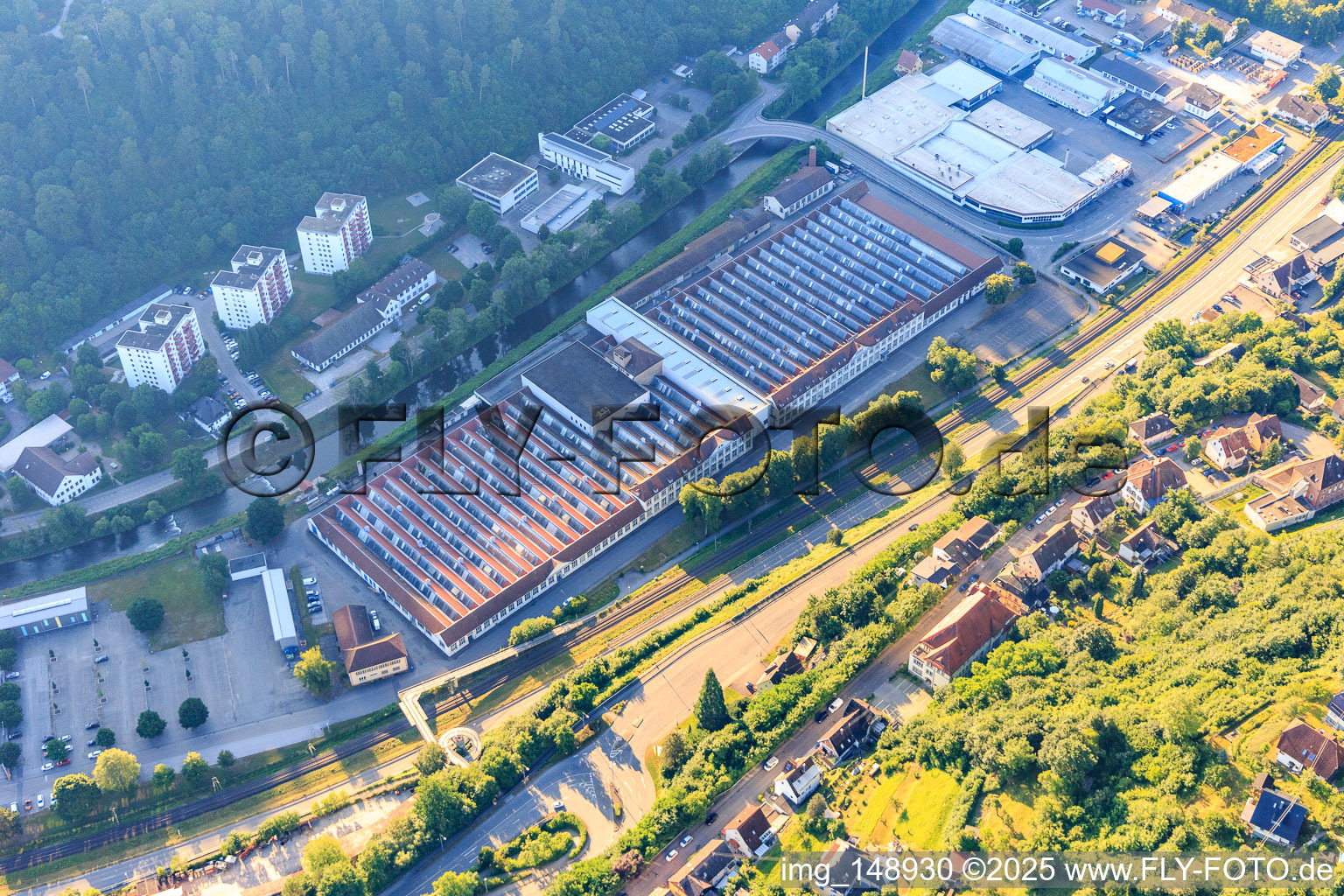 Industriegebiet Bahnhofstraße mit Sand CNC Technik und KRAUSE + MAUSER in Oberndorf am Neckar im Bundesland Baden-Württemberg, Deutschland