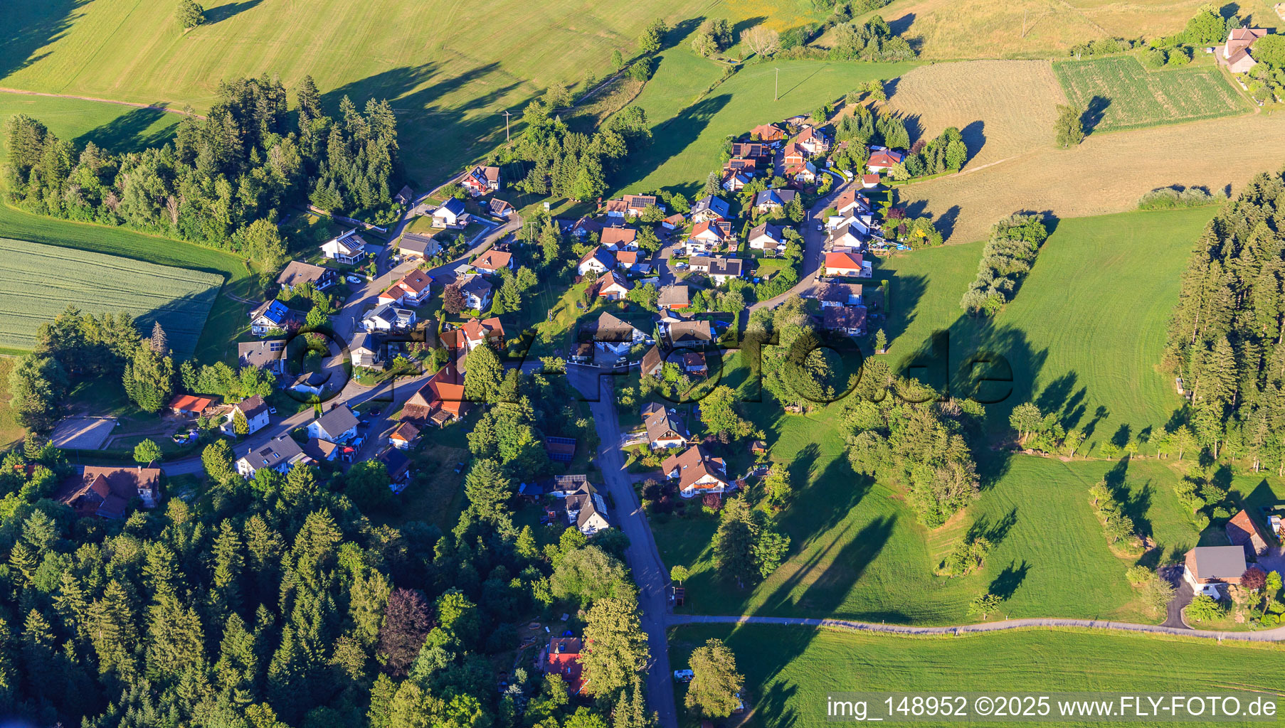 Ortsteil Graben von Westen im Ortsteil Peterzell in Alpirsbach im Bundesland Baden-Württemberg, Deutschland